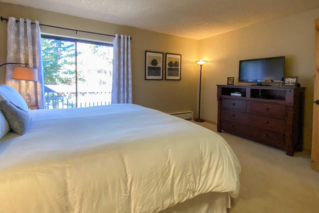 Holiday home Ski-in Abode Walk To Main St And Lifts