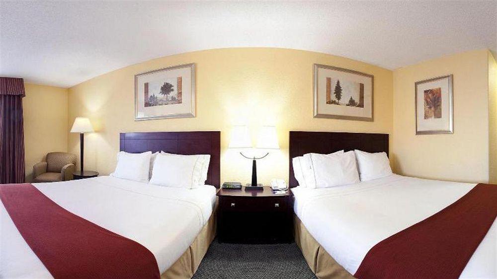 Holiday Express & North By Ihg 2* Colorado Springs