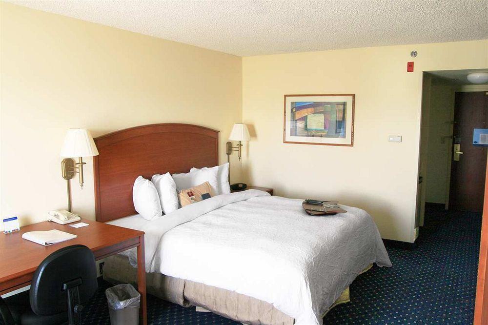 Hampton & Denver-cherry Creek Hotel Denver
