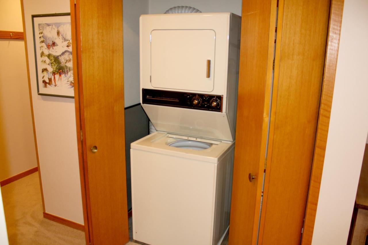 Woods Manor #302-a - Close To Main Street - Access To Indoor Hot Tub And Shuttle *