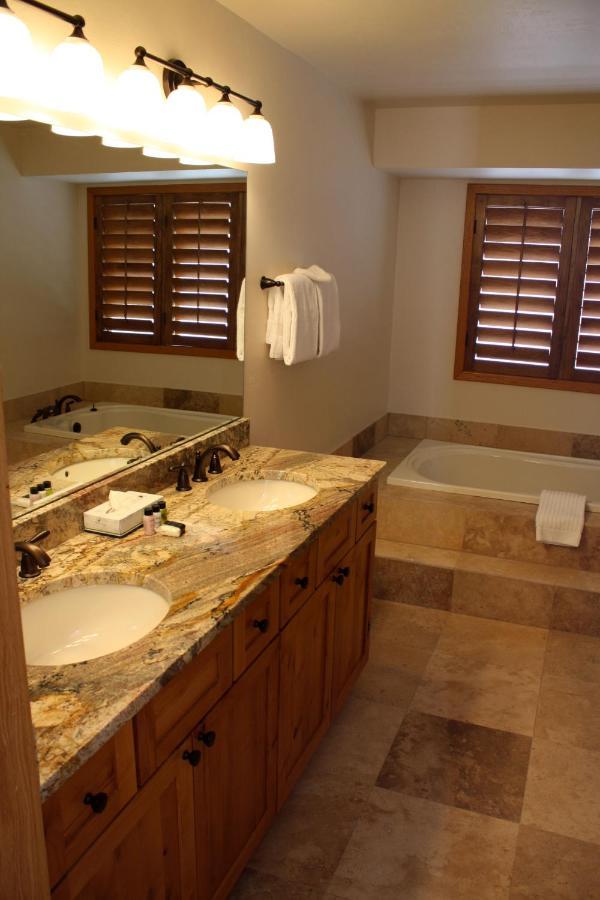 Holiday home Woods Manor #302-a - Close To Main Street - Access To Indoor Hot Tub And Shuttle *
