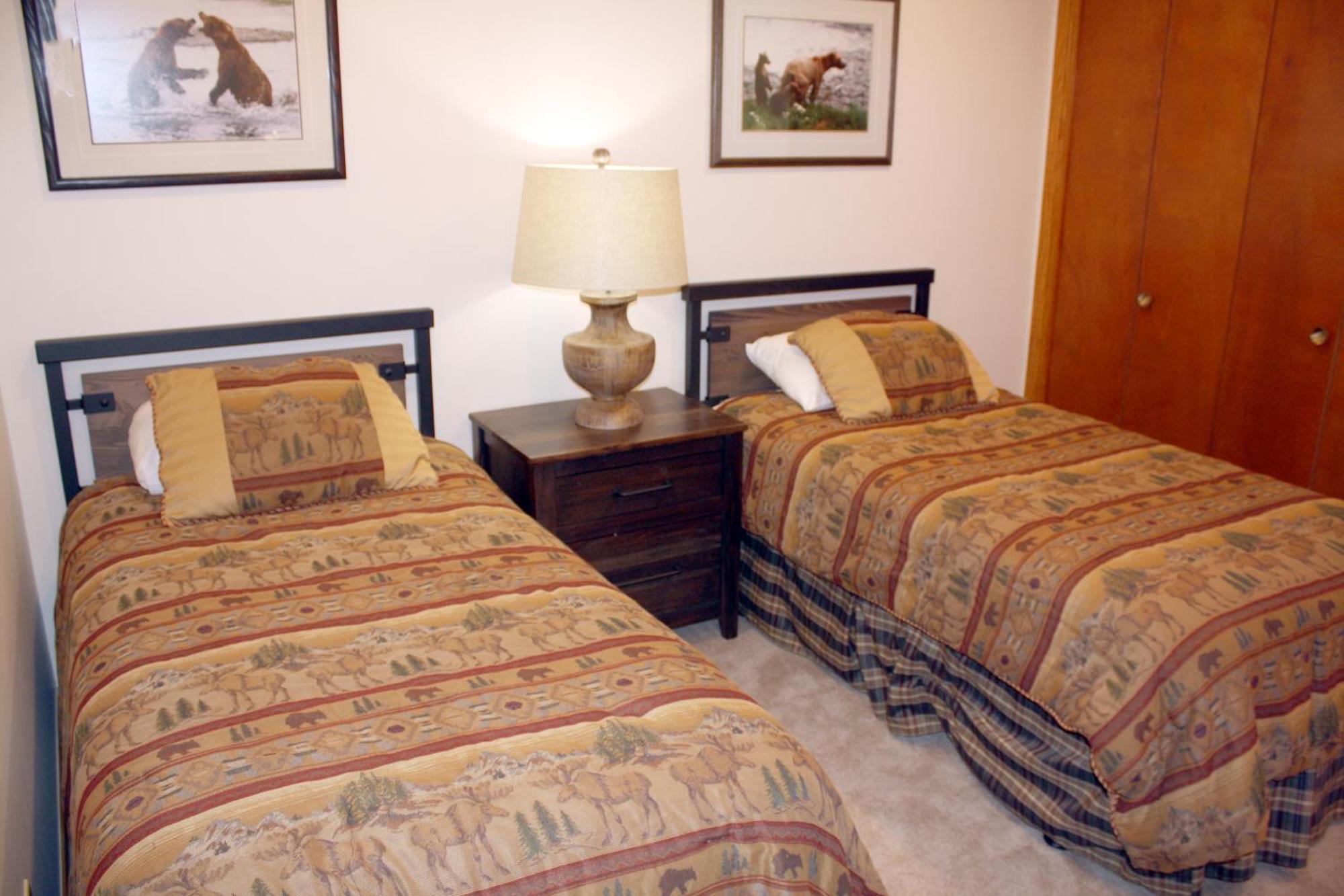 Woods Manor #302-a - Close To Main Street - Access To Indoor Hot Tub And Shuttle Holiday home *