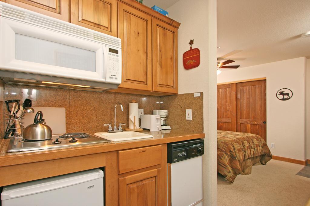 Riverbend Hotel 3*