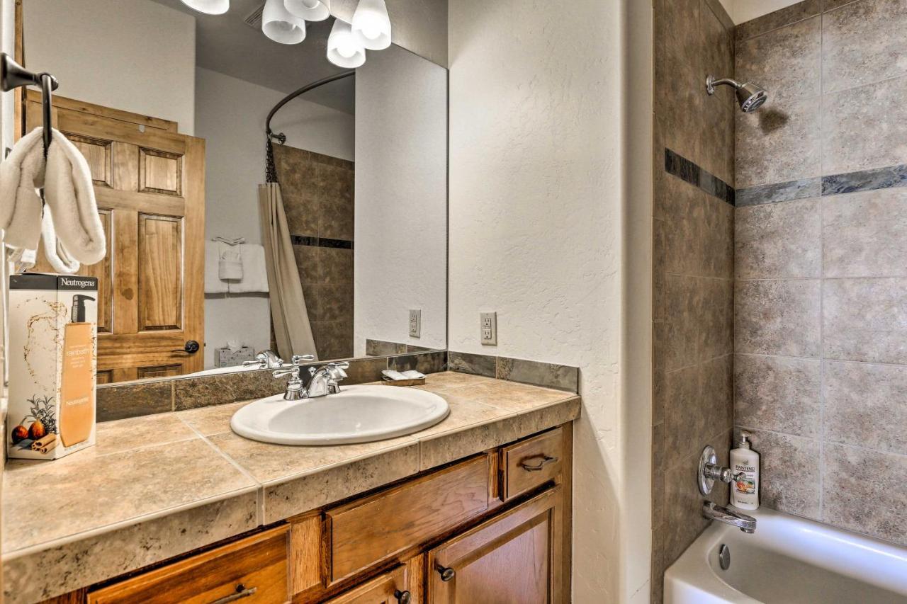 Luxe Rocky Mtn Retreat With Hot Tub - By Winter Park Tabernash