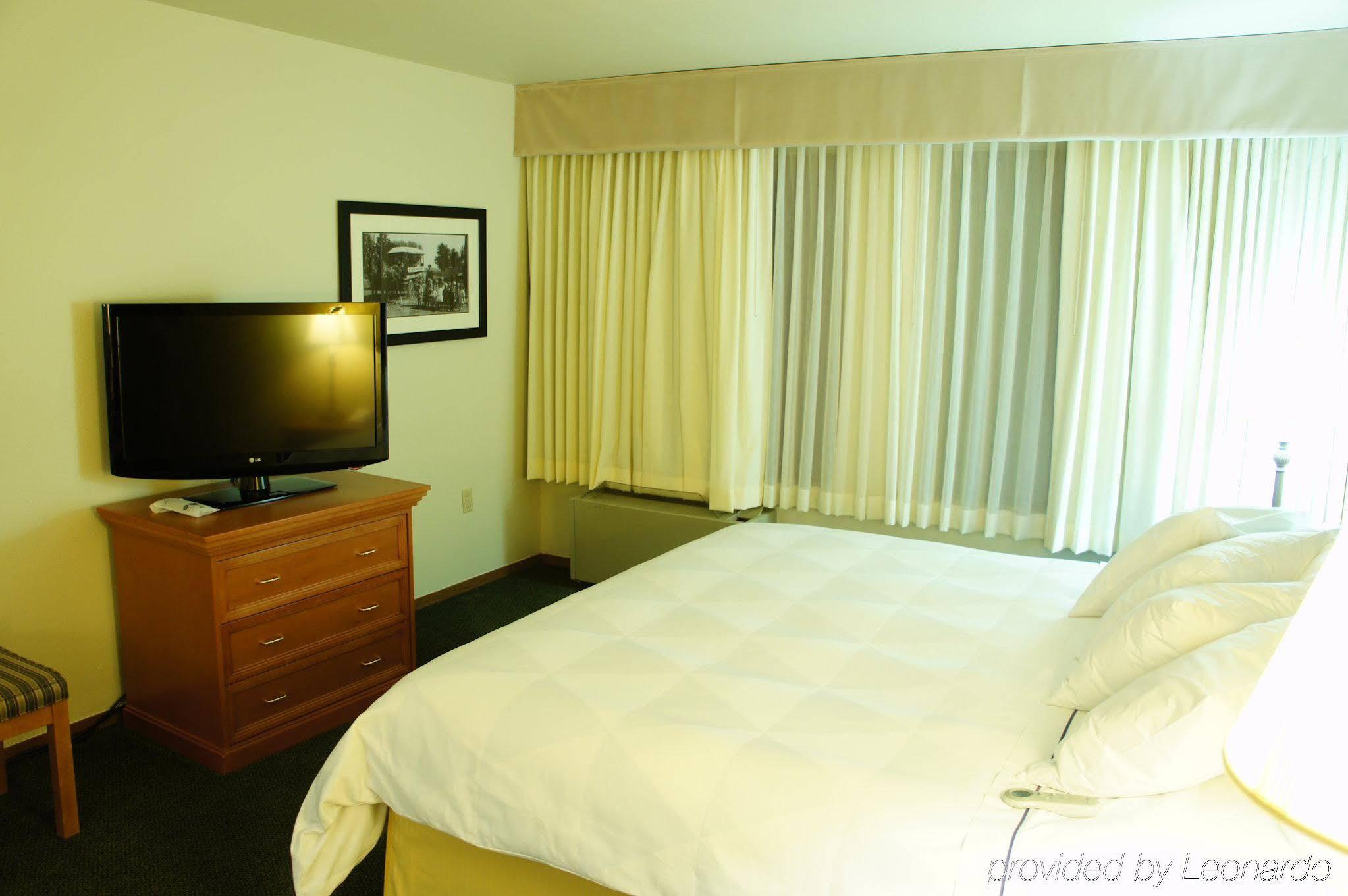 Western Plaza Hotel