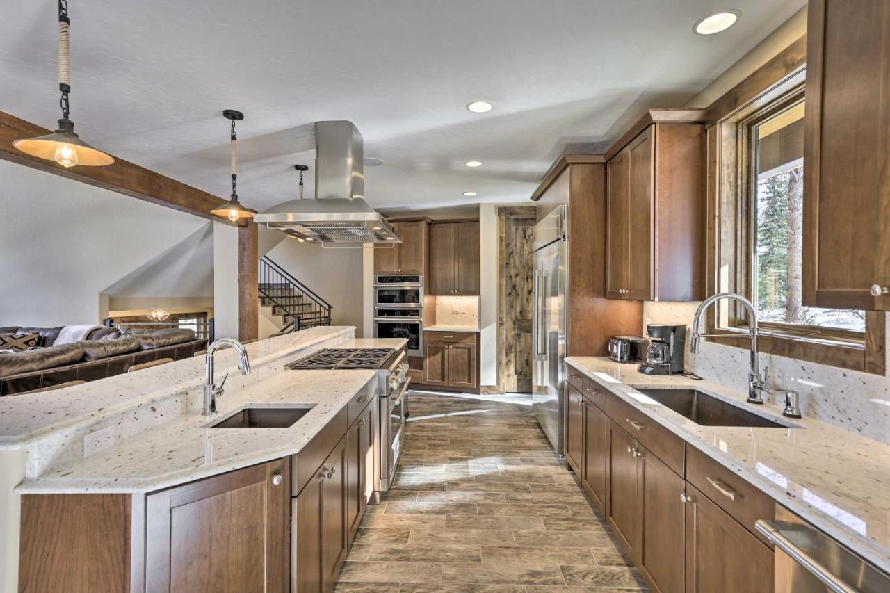 Luxe With 3 Fireplaces And View! * Breckenridge