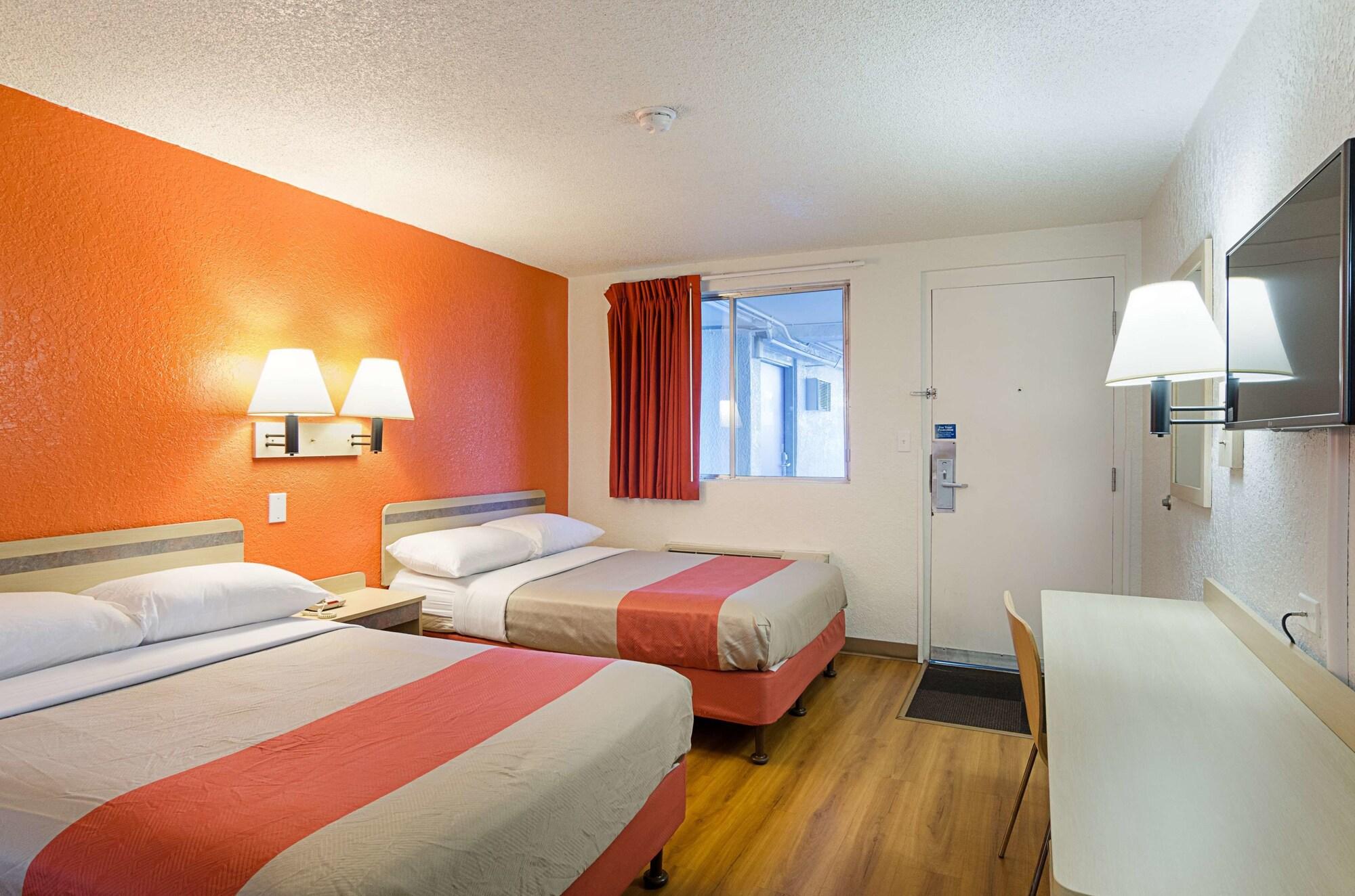 6- Denver, Co Downtown 2*