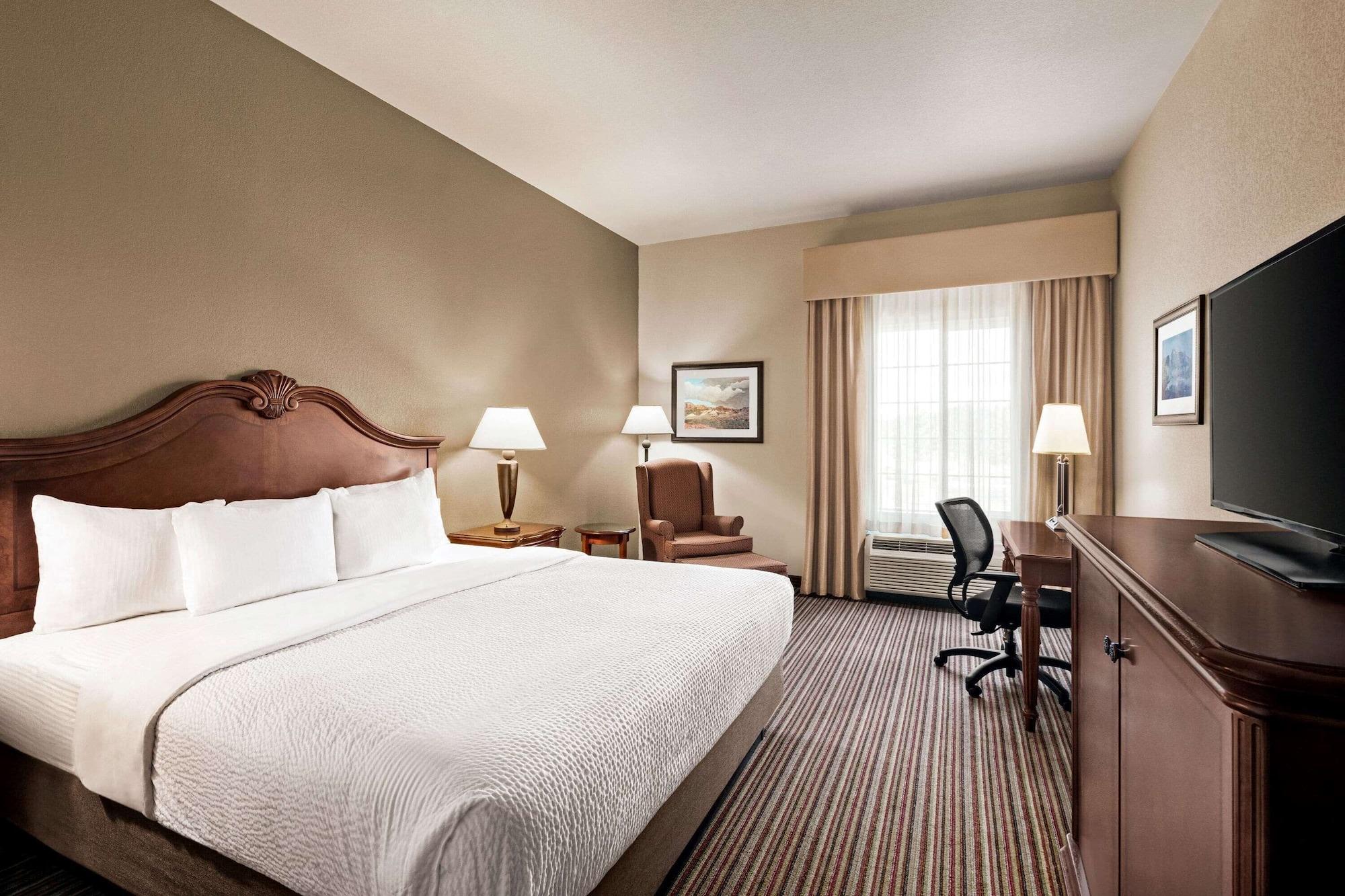 La Quinta By Wyndham Hotel