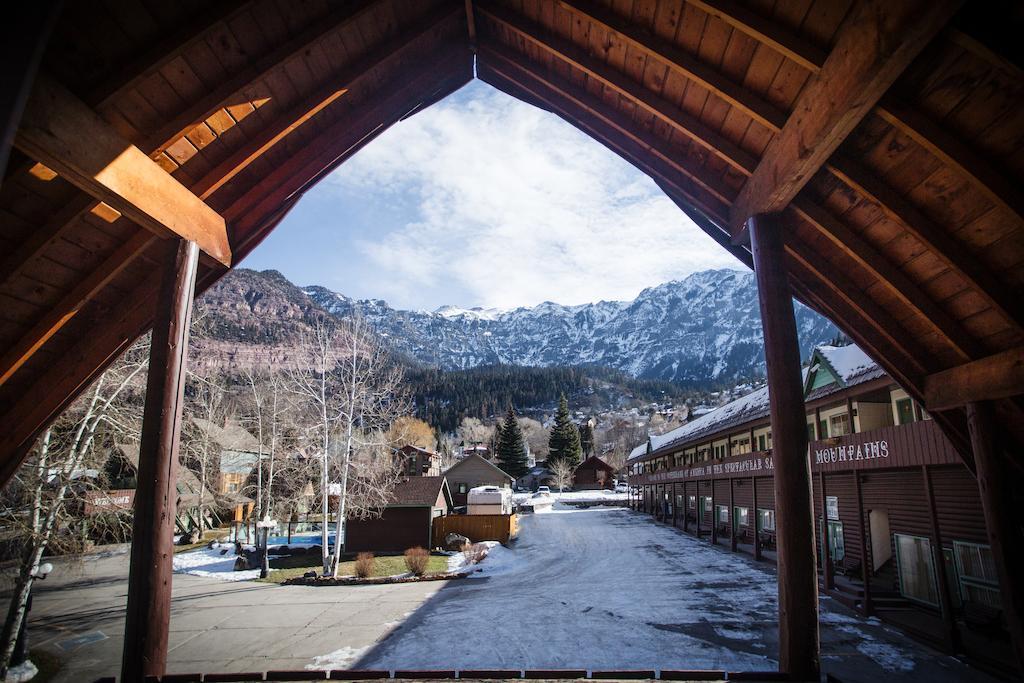 Twin Peaks & Hot Springs 3* Ouray