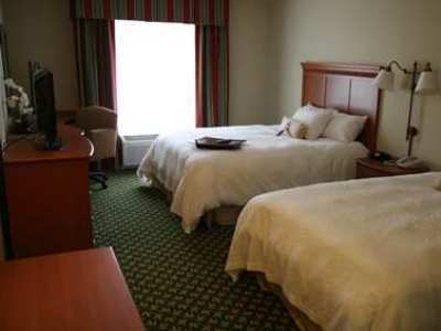 Hampton Canon Hotel