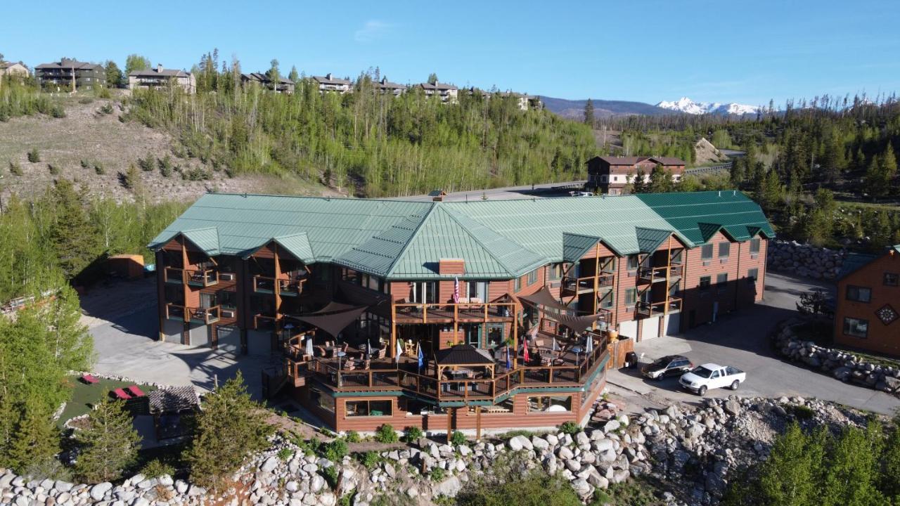 Gateway Hotel Grand Lake