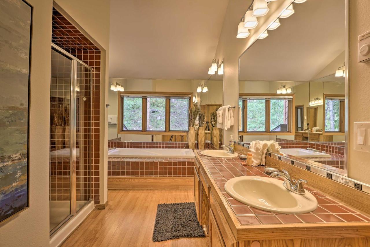 Townhome With Shuttle Walk To Lift