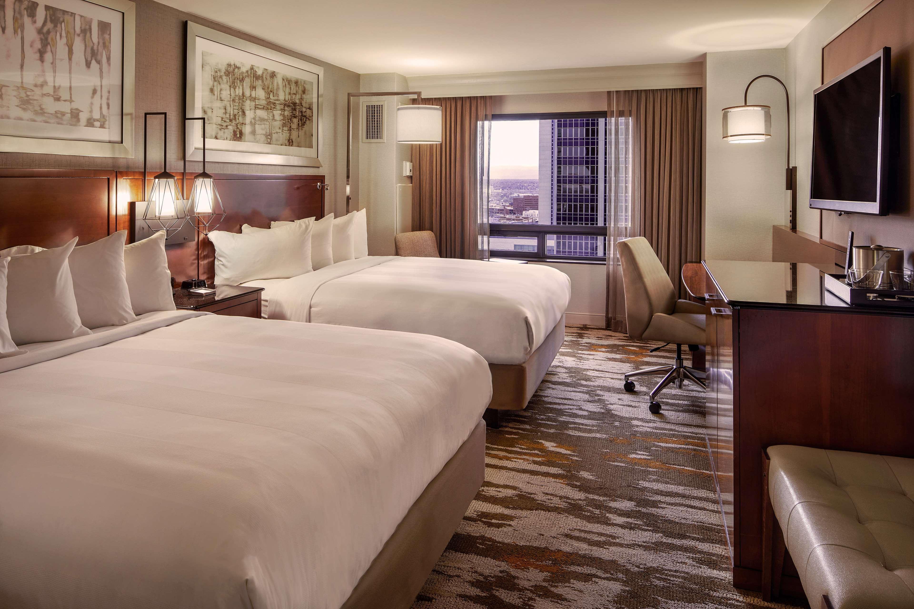 Hilton Center Hotel