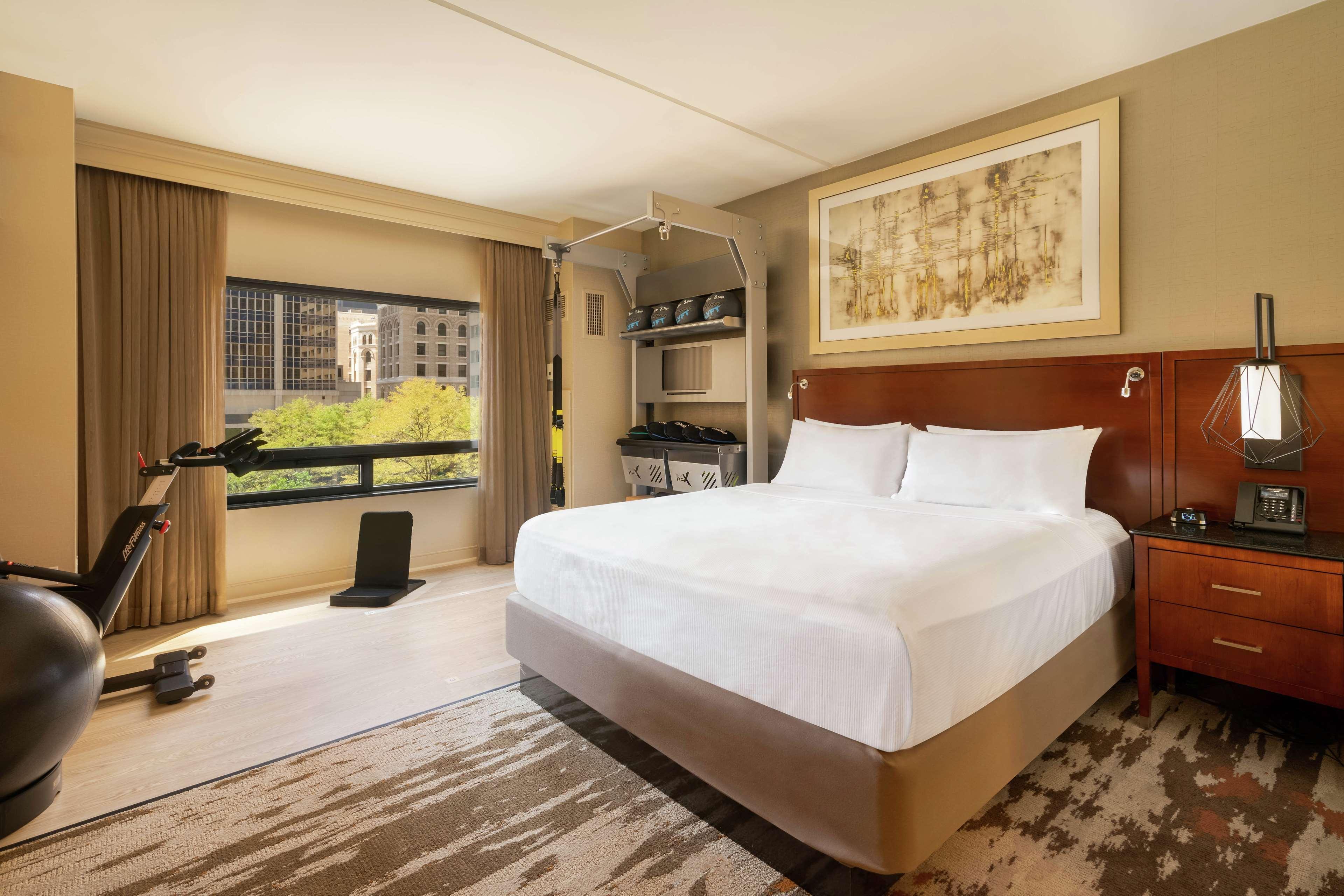 Hilton Center 4*