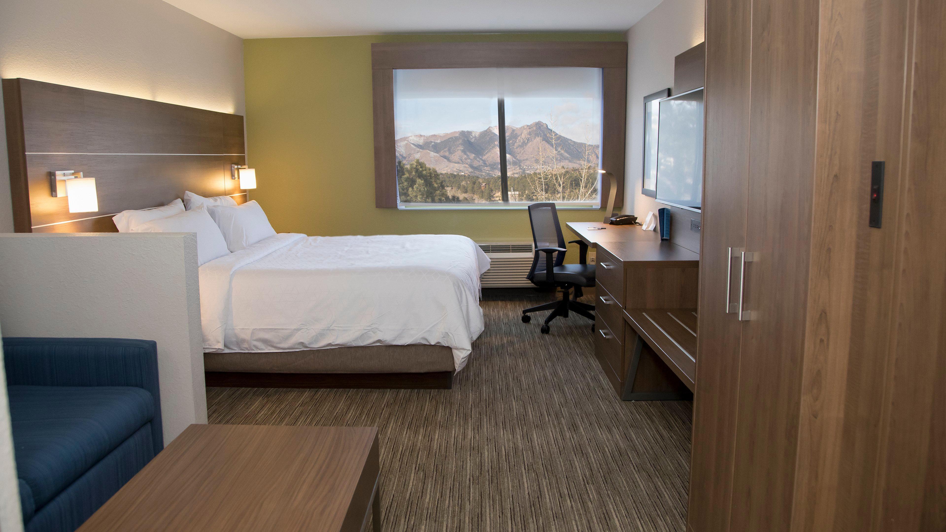 Holiday Express & North By Ihg Hotel