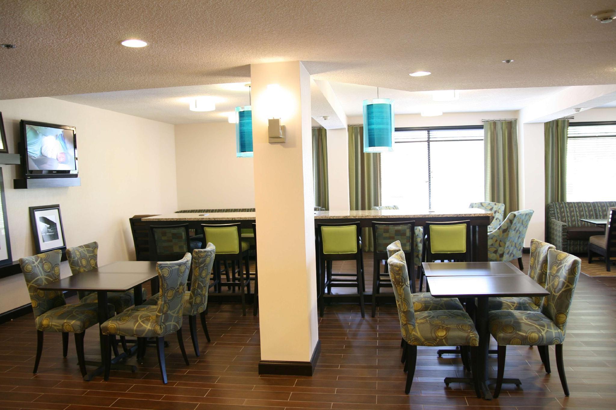 Spark By Hilton I 25 Central Colorado Springs