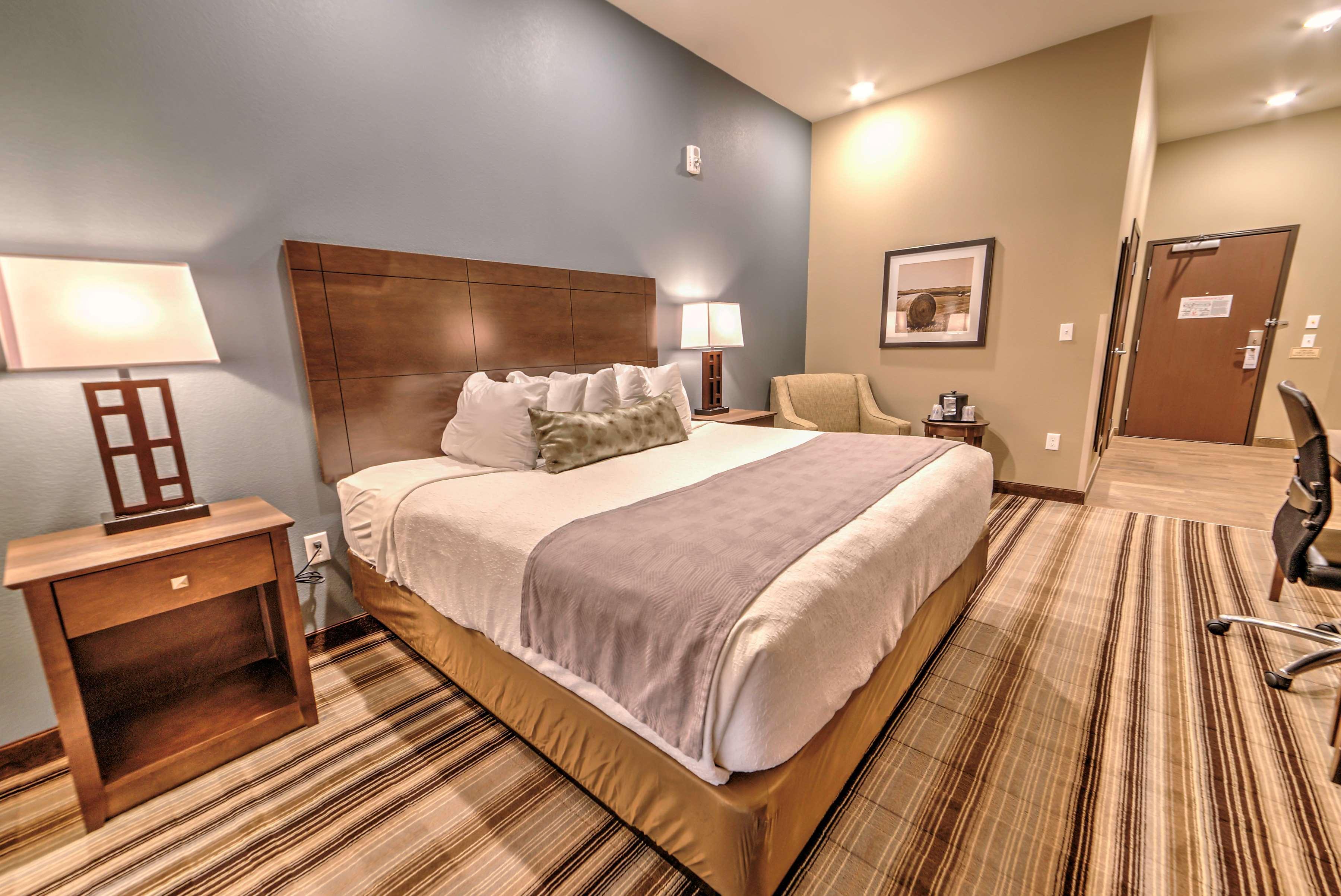 Best Western Plus Overland Hotel Fort Morgan