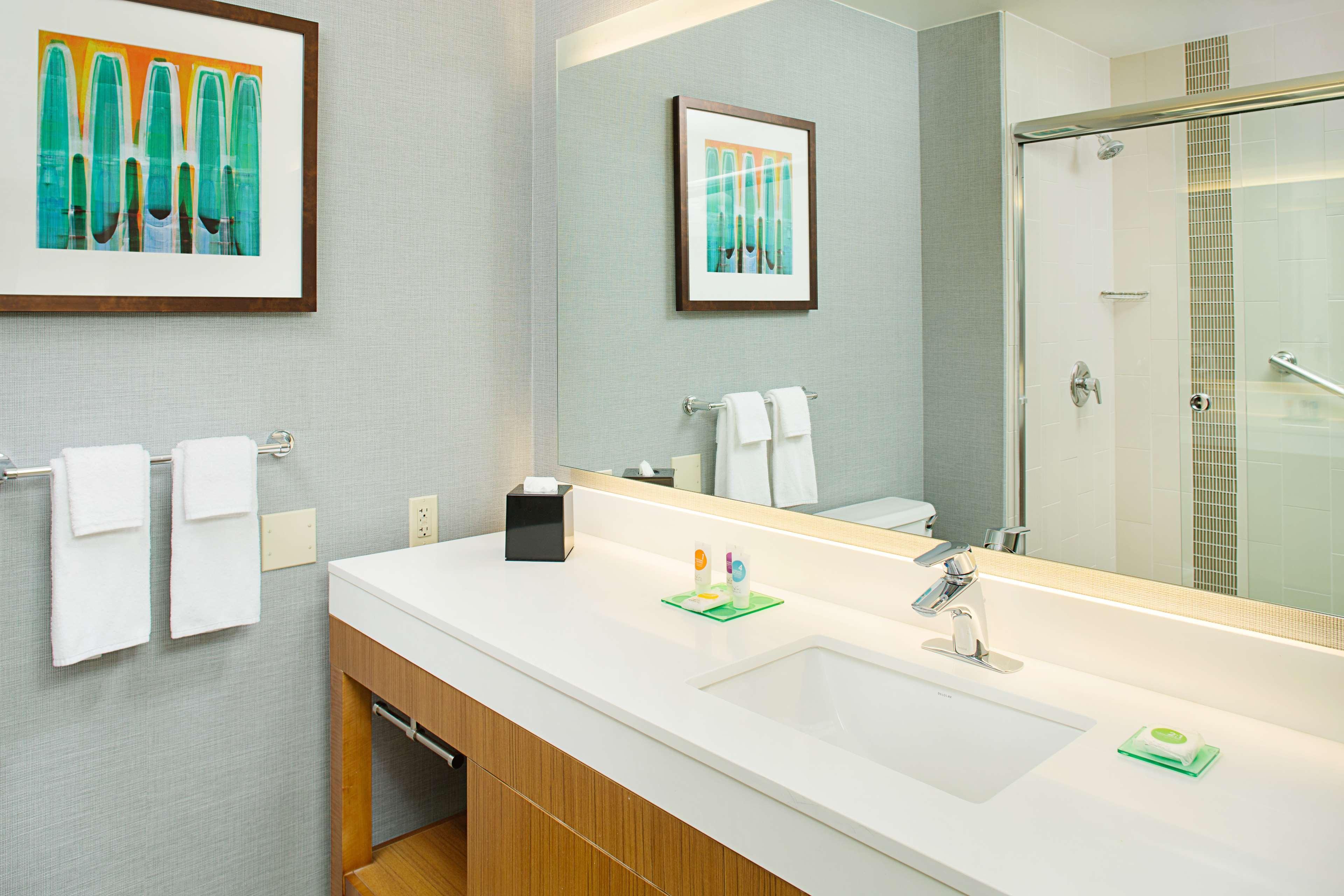 Hyatt Place Cherry Creek Hotel DEN