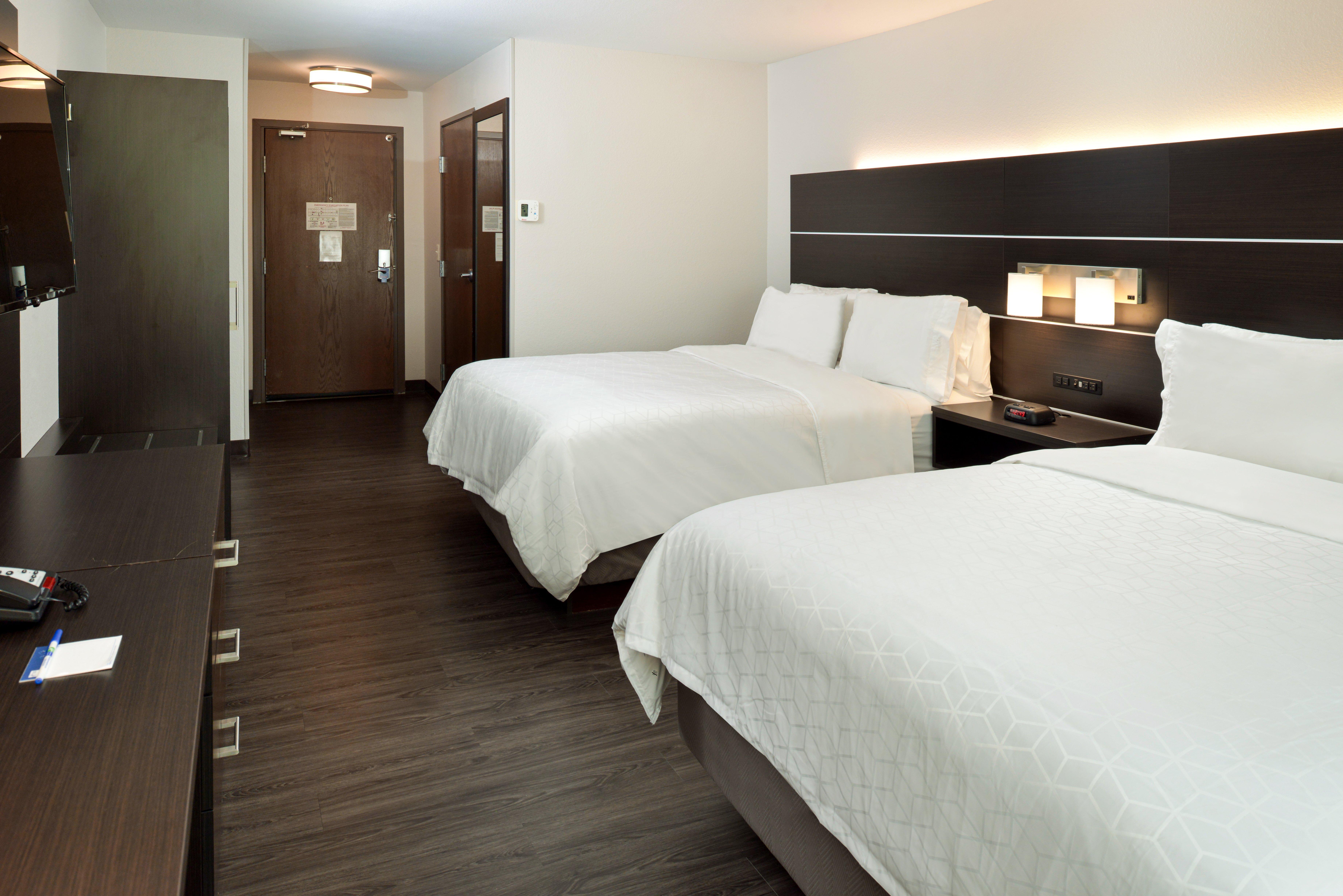 Holiday Express & By Ihg