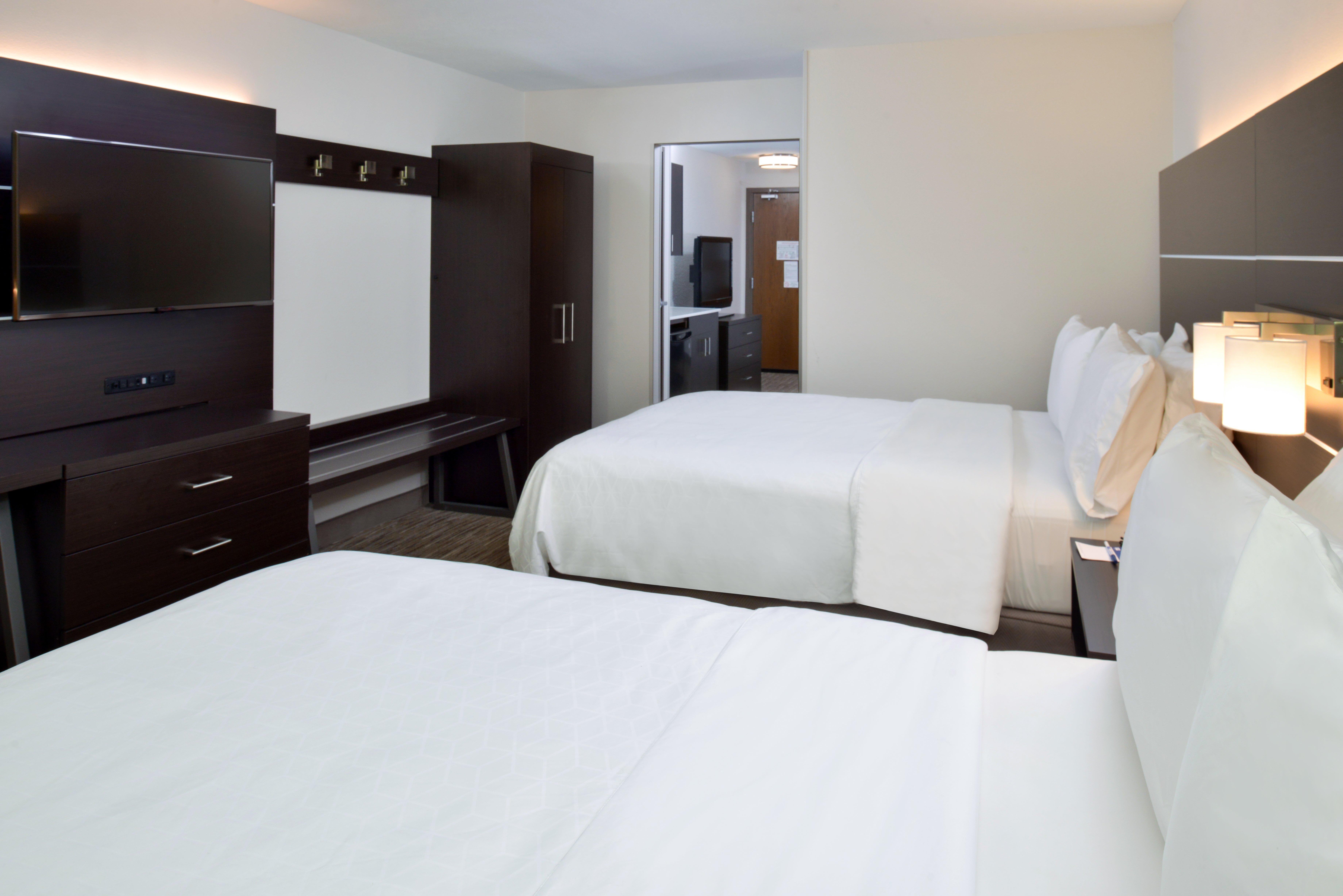Holiday Express & By Ihg