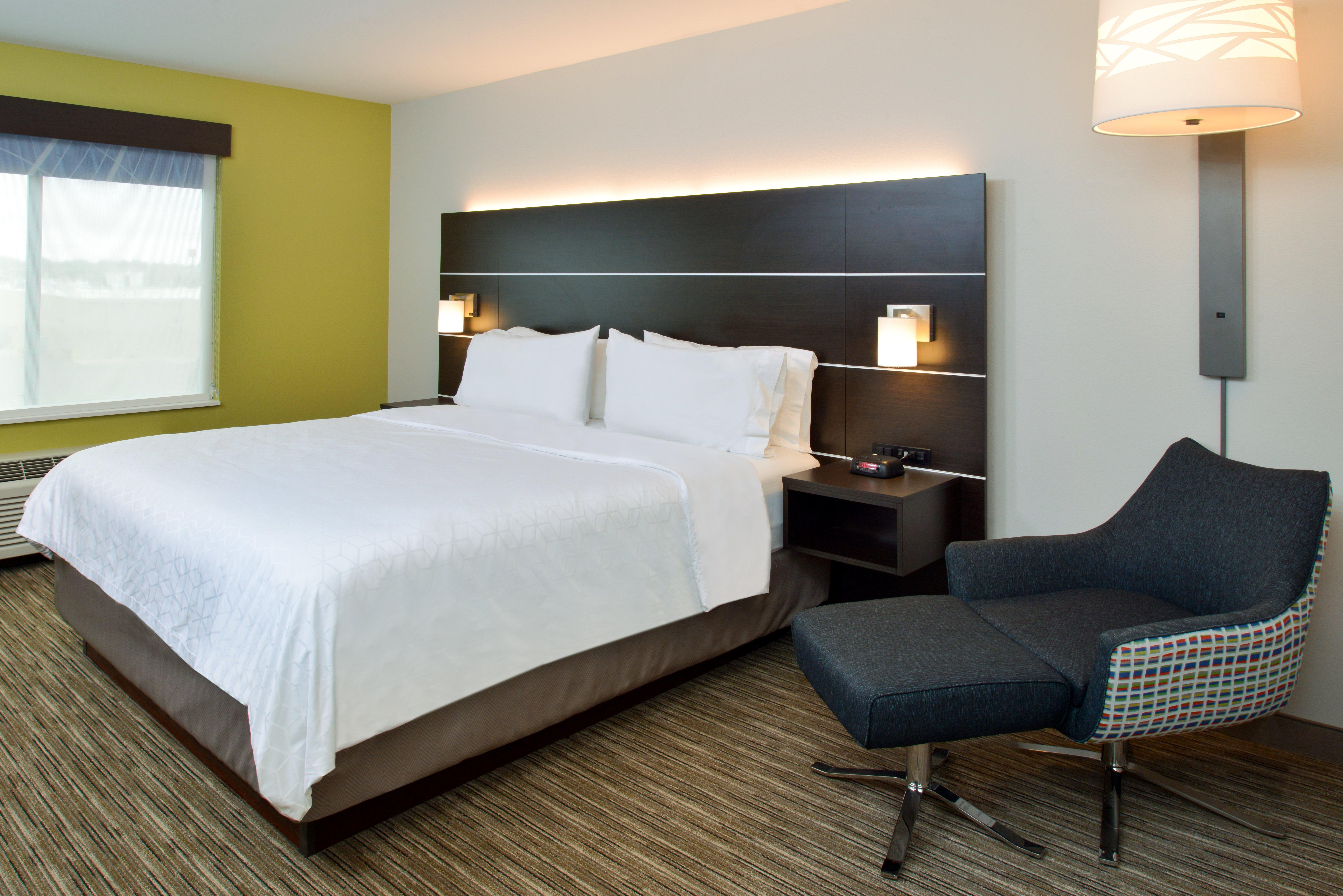 Holiday Express & By Ihg Pueblo