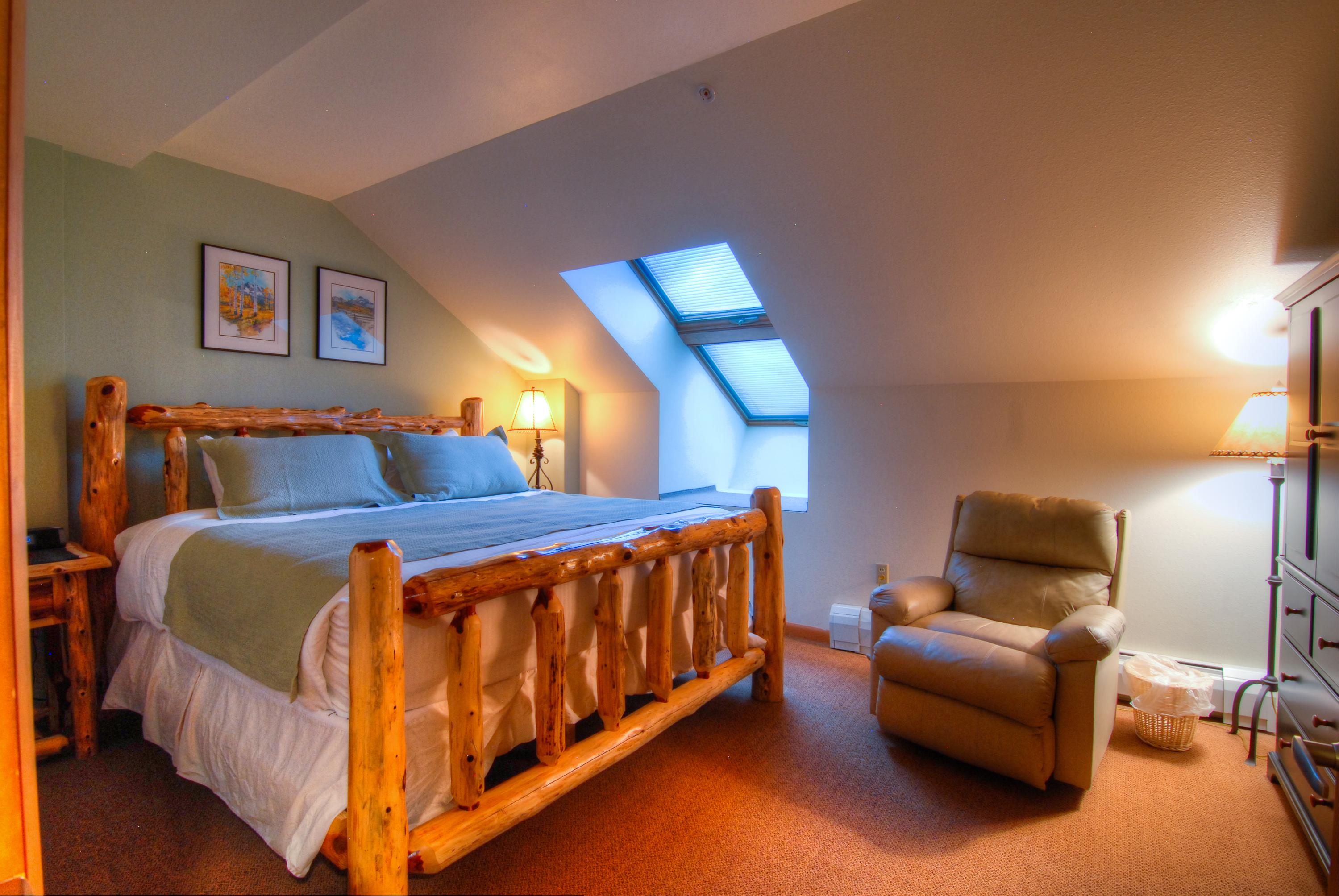 Zephyr Mountain Lodge *
