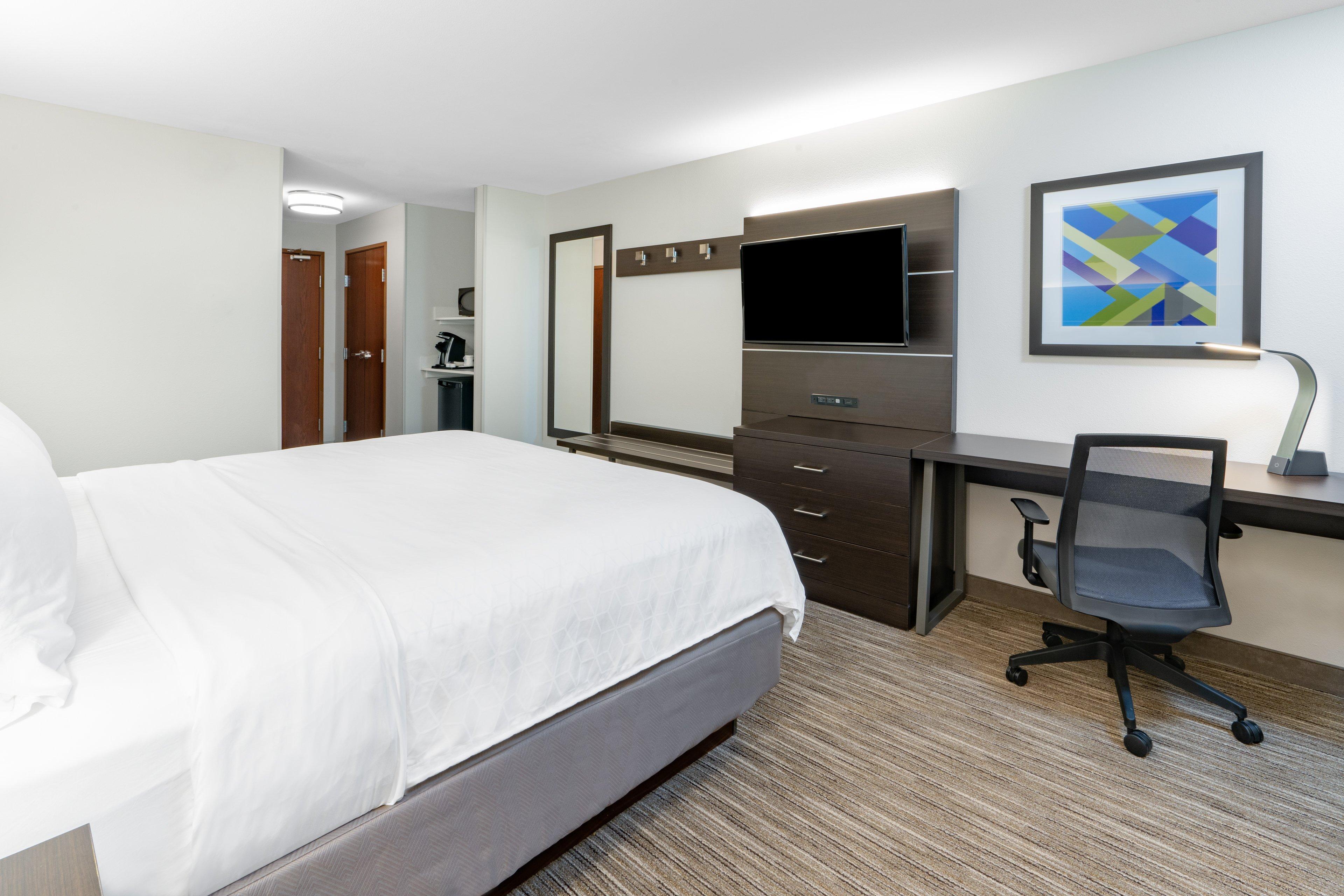 Express & By Ihg 3*