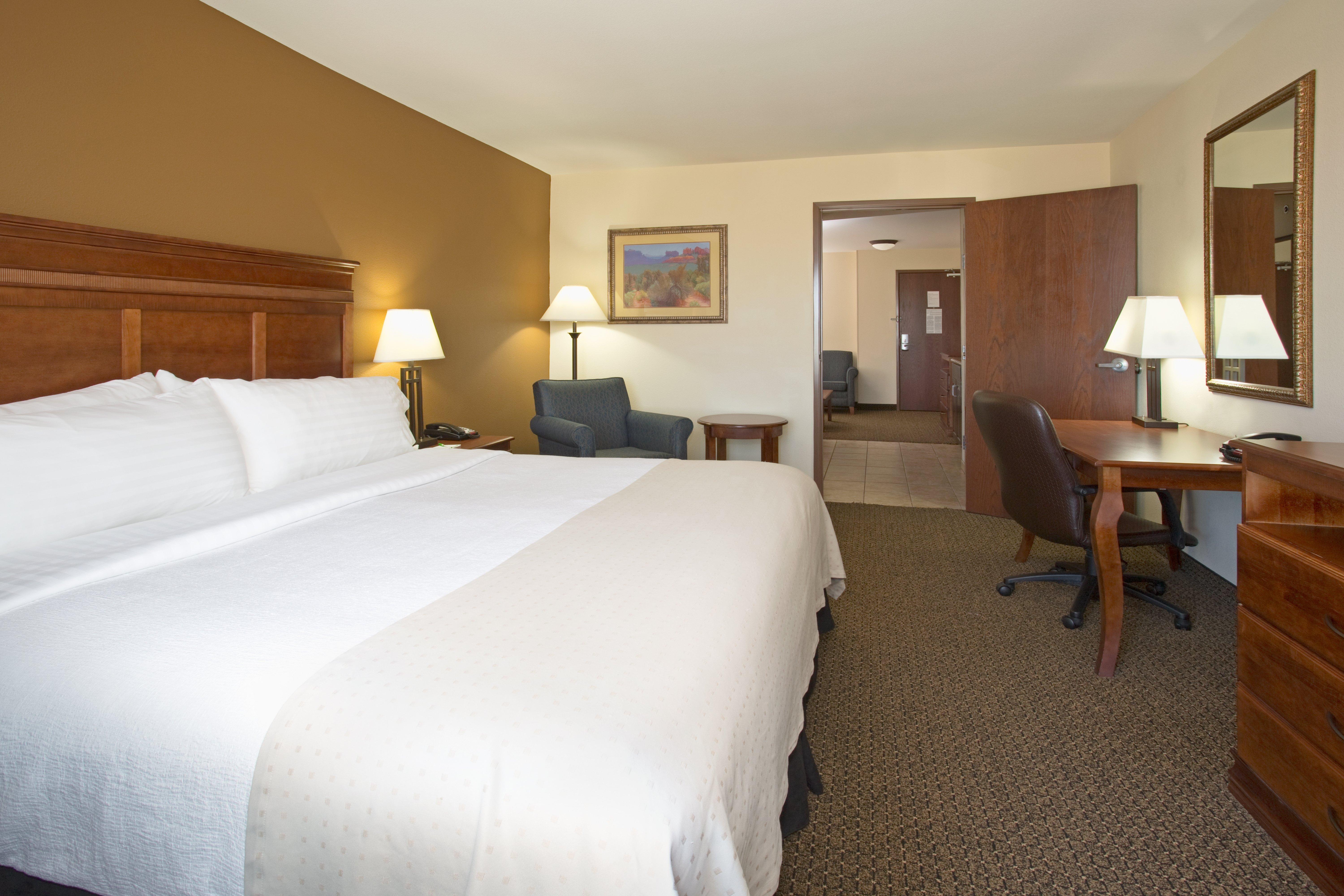 Hotel Express & By Ihg 3*