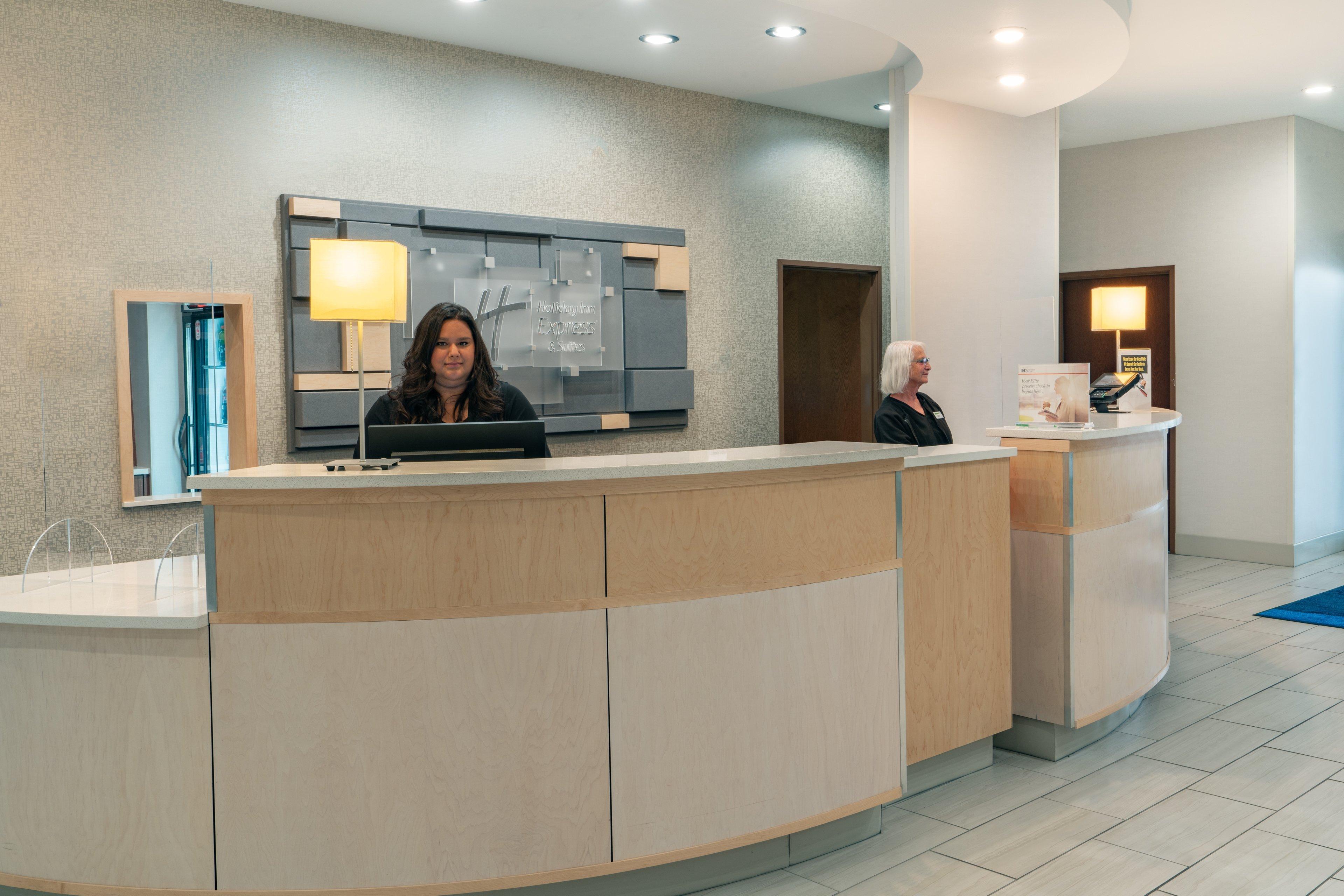 Hotel Express & By Ihg Trinidad