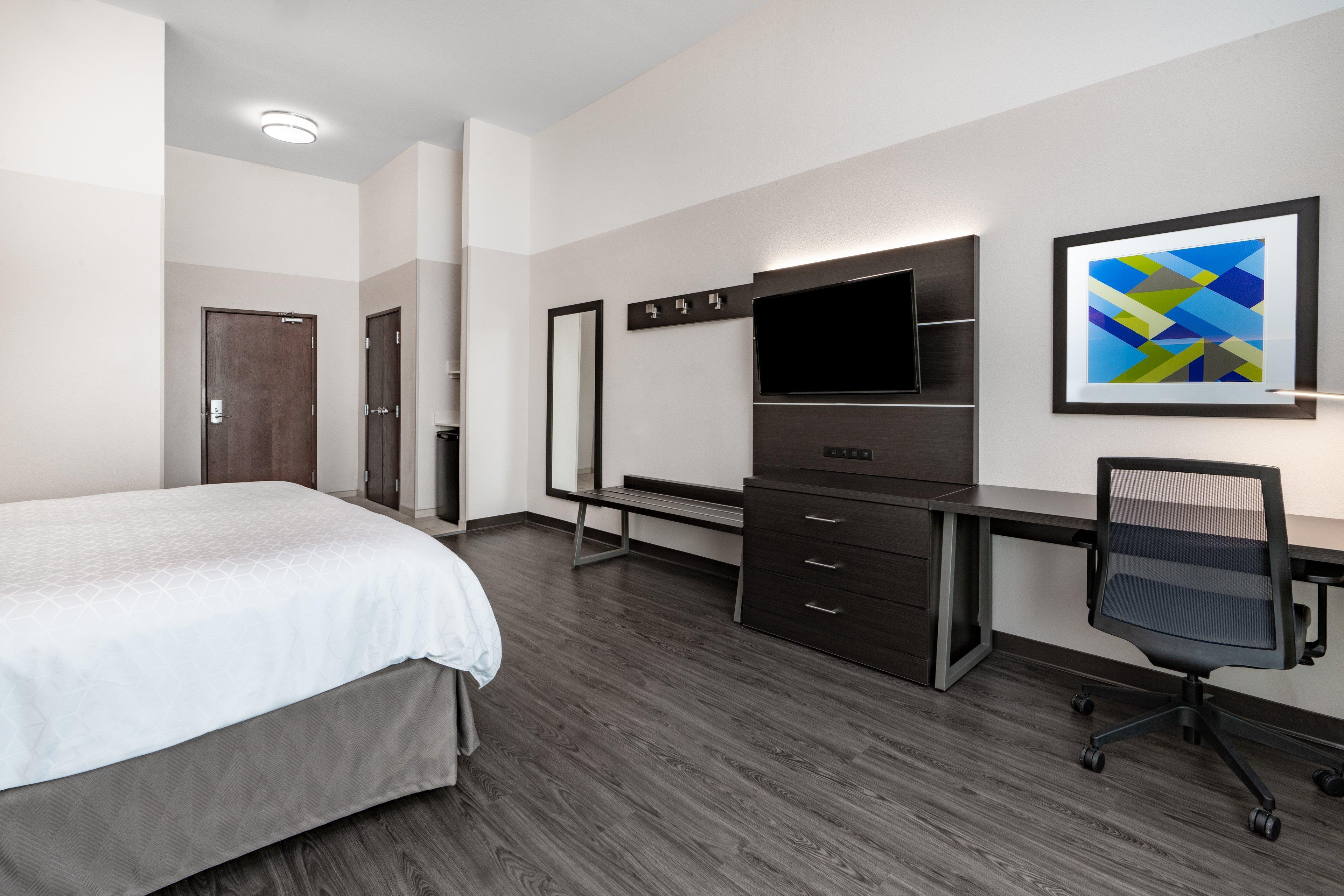 Hotel Express & By Ihg 3*
