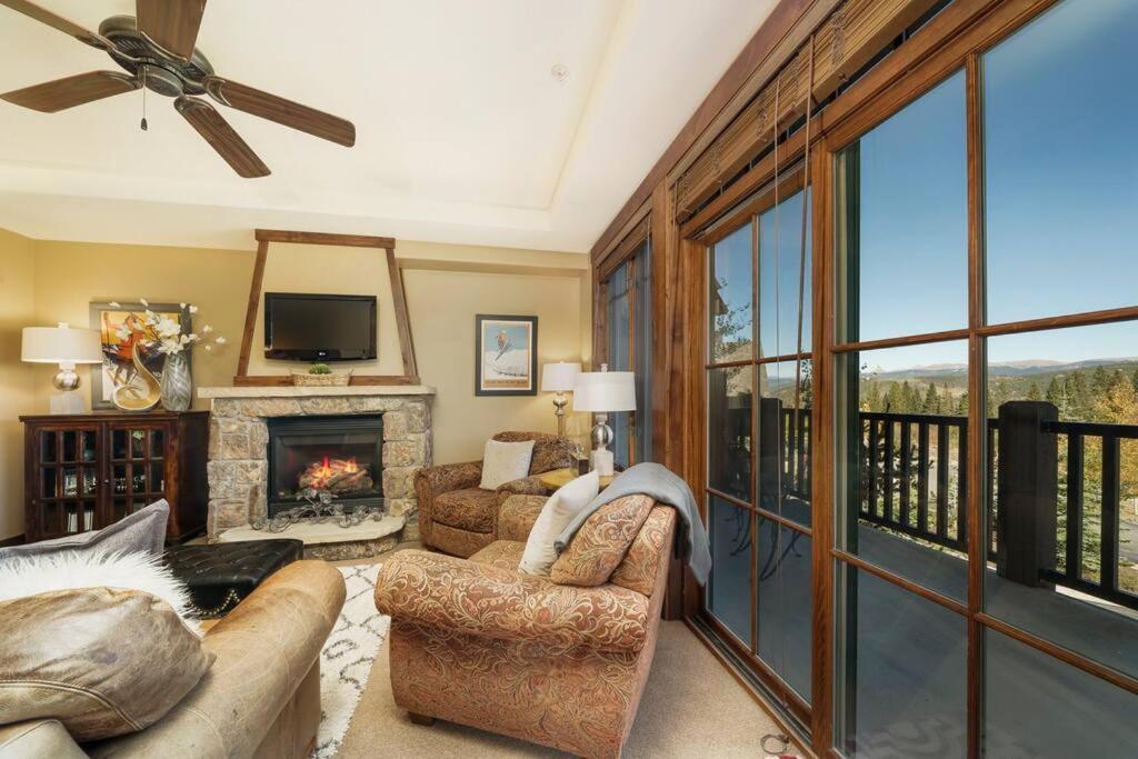 Crystal Peak 7 Paradise With Spectacular Views, Hot Tubs, And Gondola On-site! Apartment Breckenridge