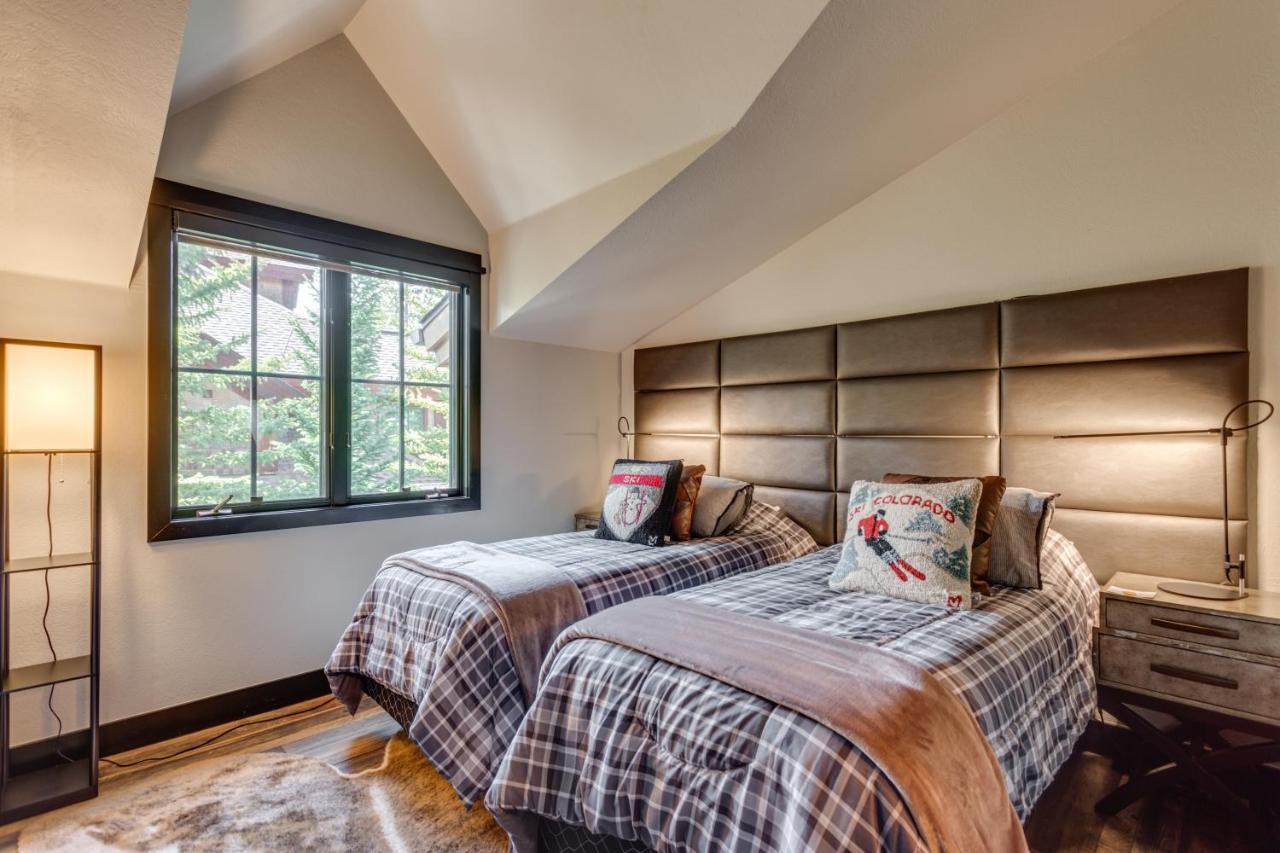Walk To The Slopes! Completely Remodeled With 5-star Finishes And Private Hot Tub!