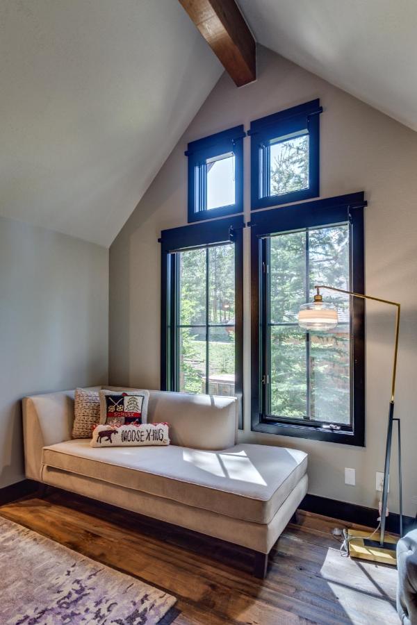 Holiday home Walk To The Slopes! Completely Remodeled With 5-star Finishes And Private Hot Tub! Breckenridge