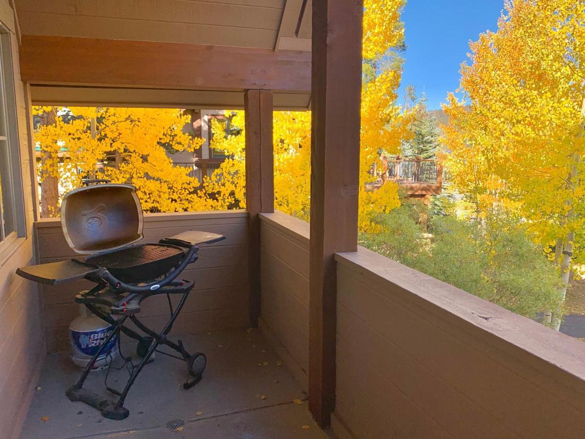 Walk To The Slopes! Completely Remodeled With 5-star Finishes And Private Hot Tub! Holiday home *