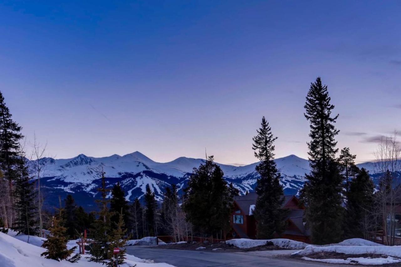 Warm And Luxurious, Spectacular Views, En-suites, Hot Tub, Shuffle Board, Arcade Machine!!