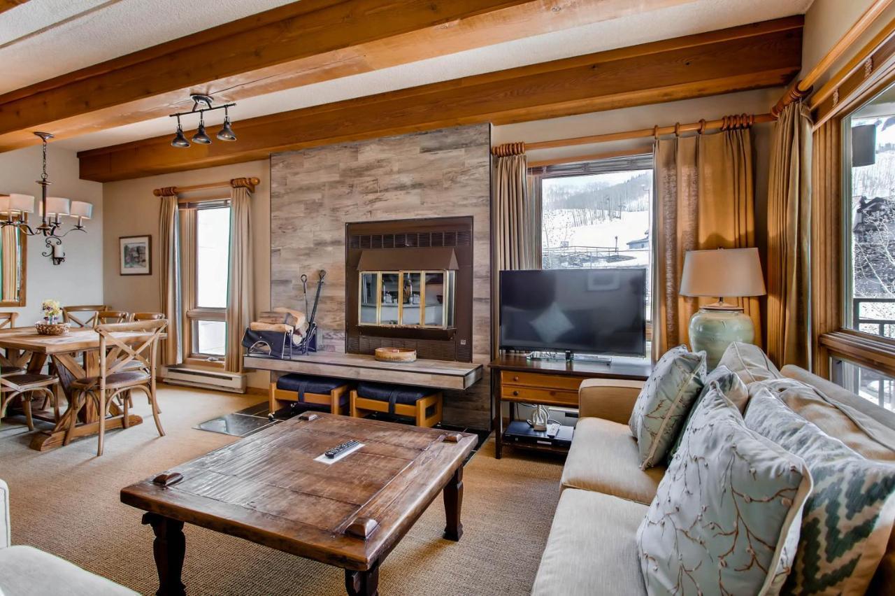 2br 2ba With Spectacular Mountain Views