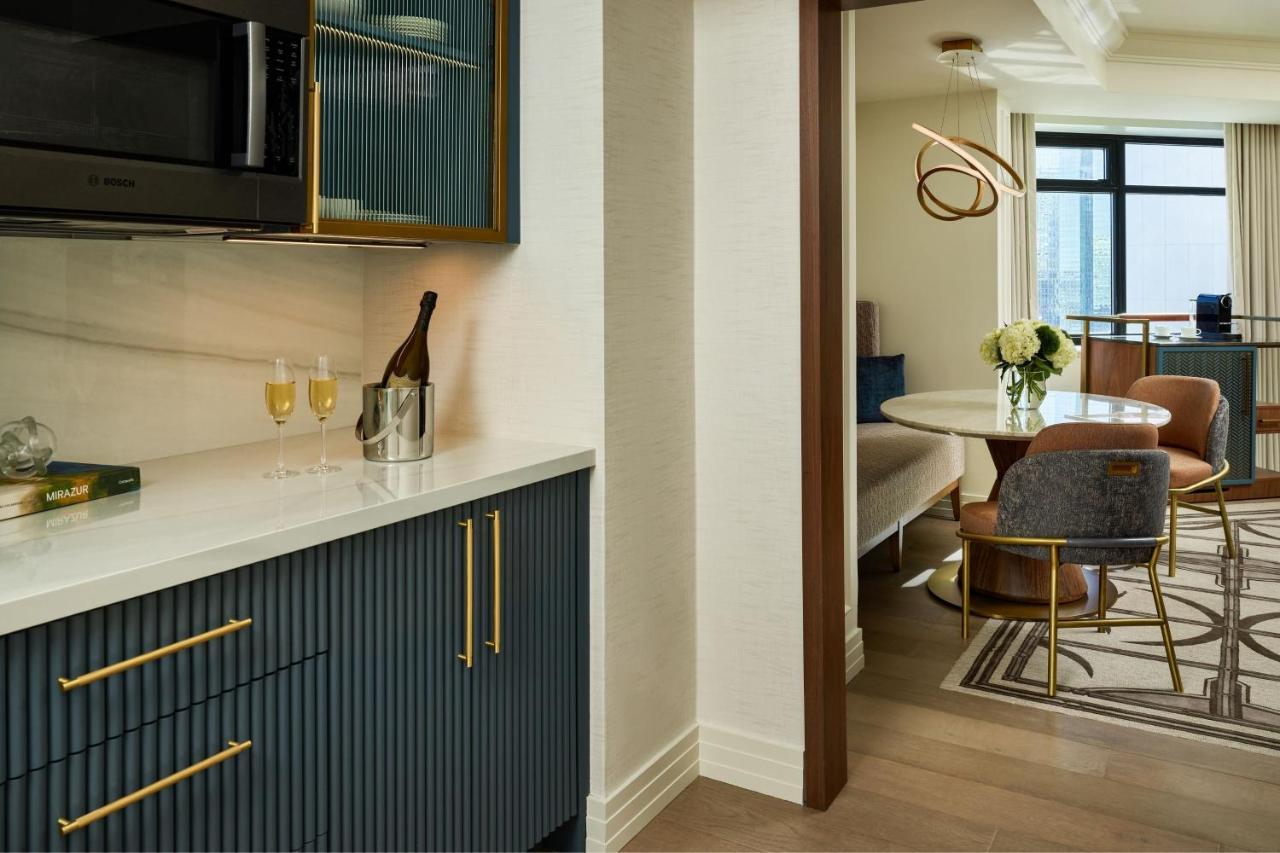 The Ritz-carlton, Hotel DEN