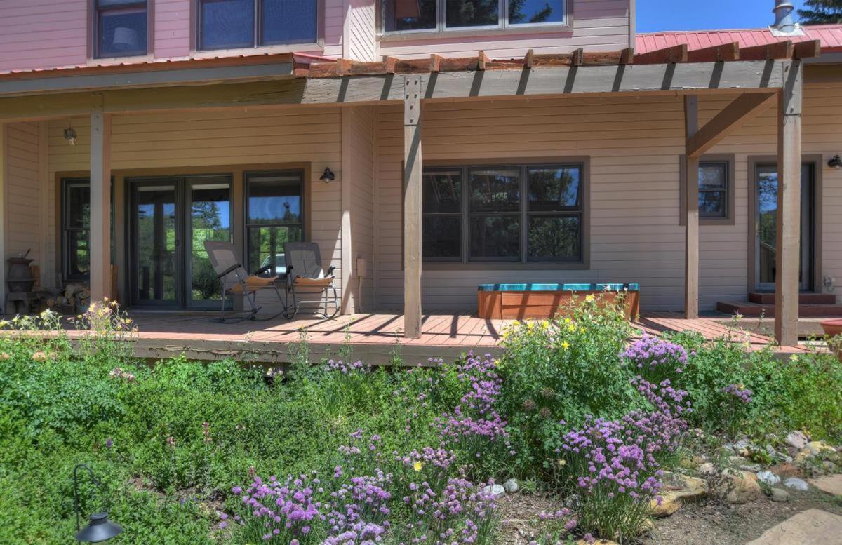 Casa de férias 3076 W Highway 160 - Main House *
