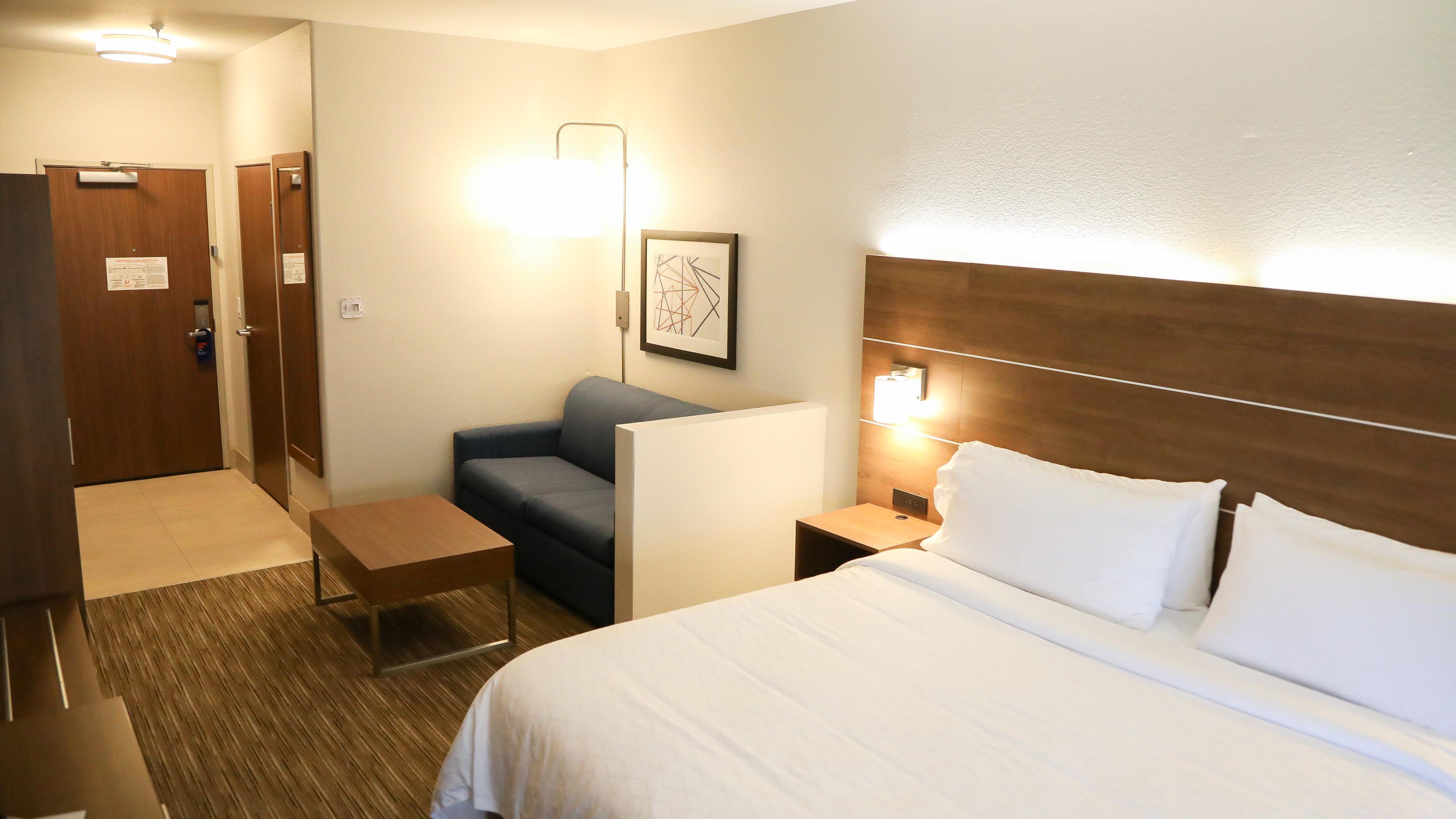 Holiday Express & North By Ihg 2*