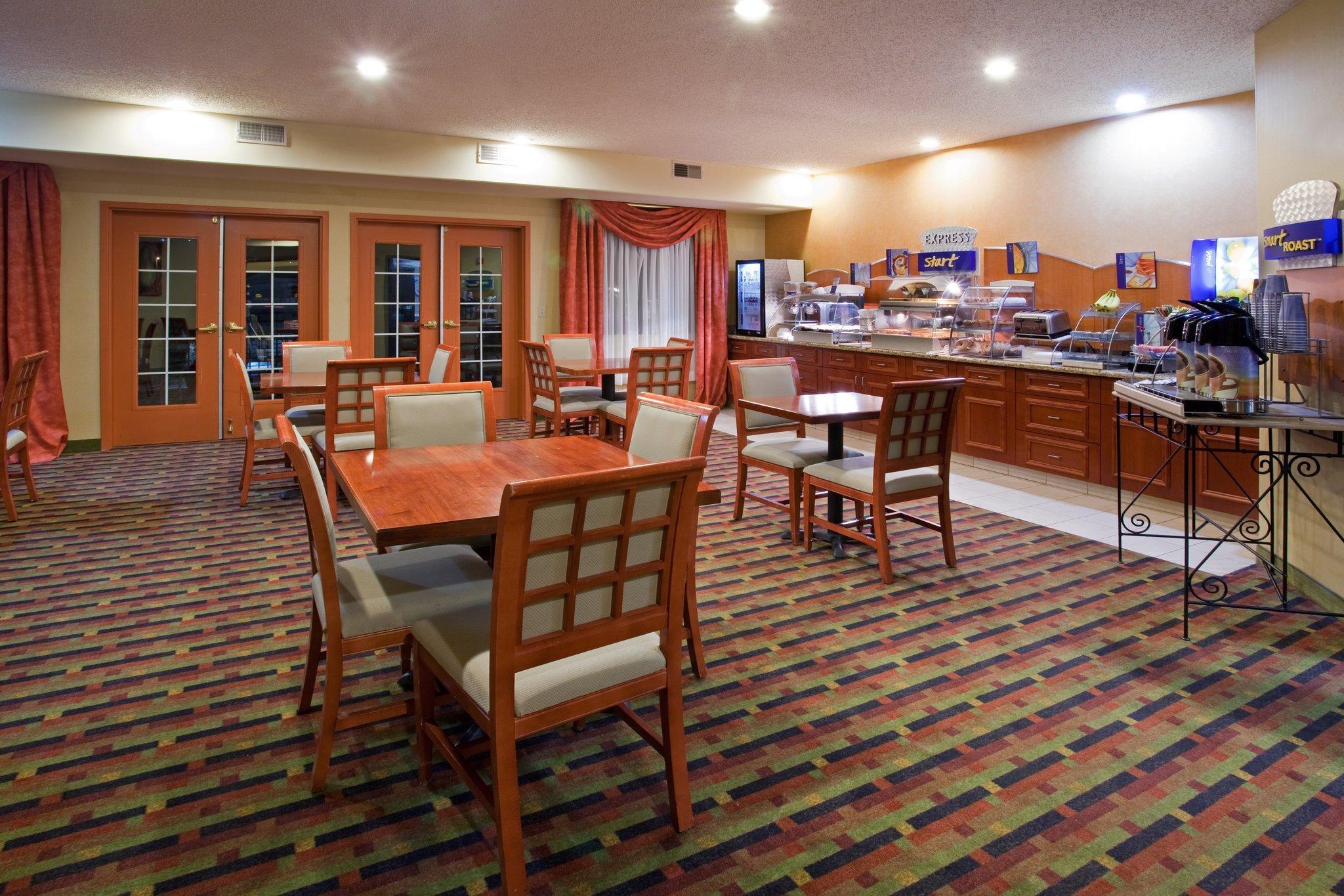 Holiday Express & North By Ihg 2* Colorado Springs