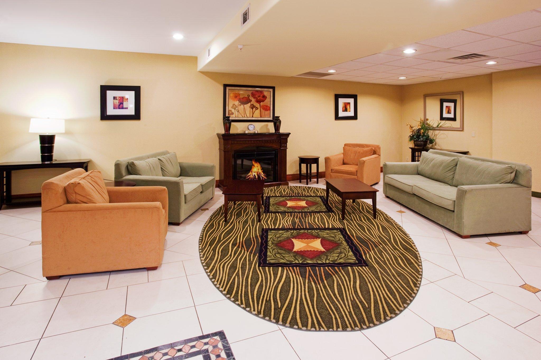 Hotel Holiday Express & North By Ihg 2*