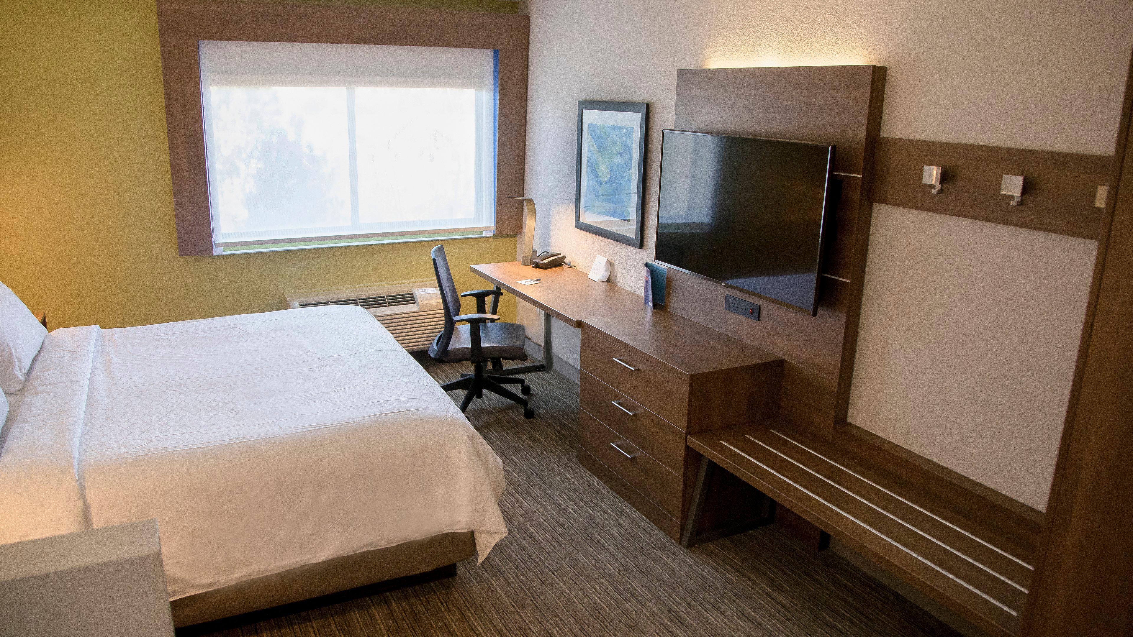Holiday Express & North By Ihg Hotel