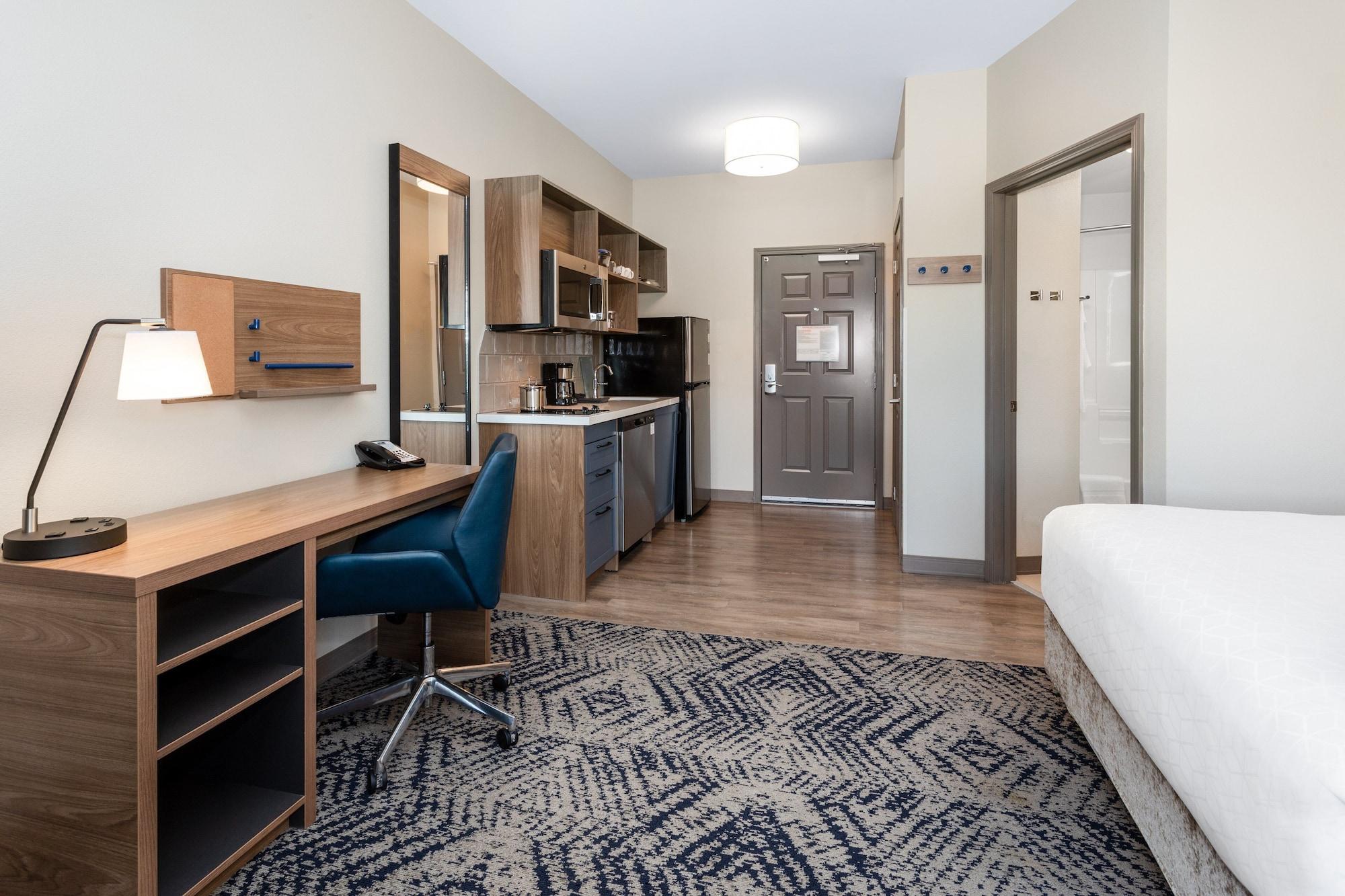 Candlewood By Ihg Hotel