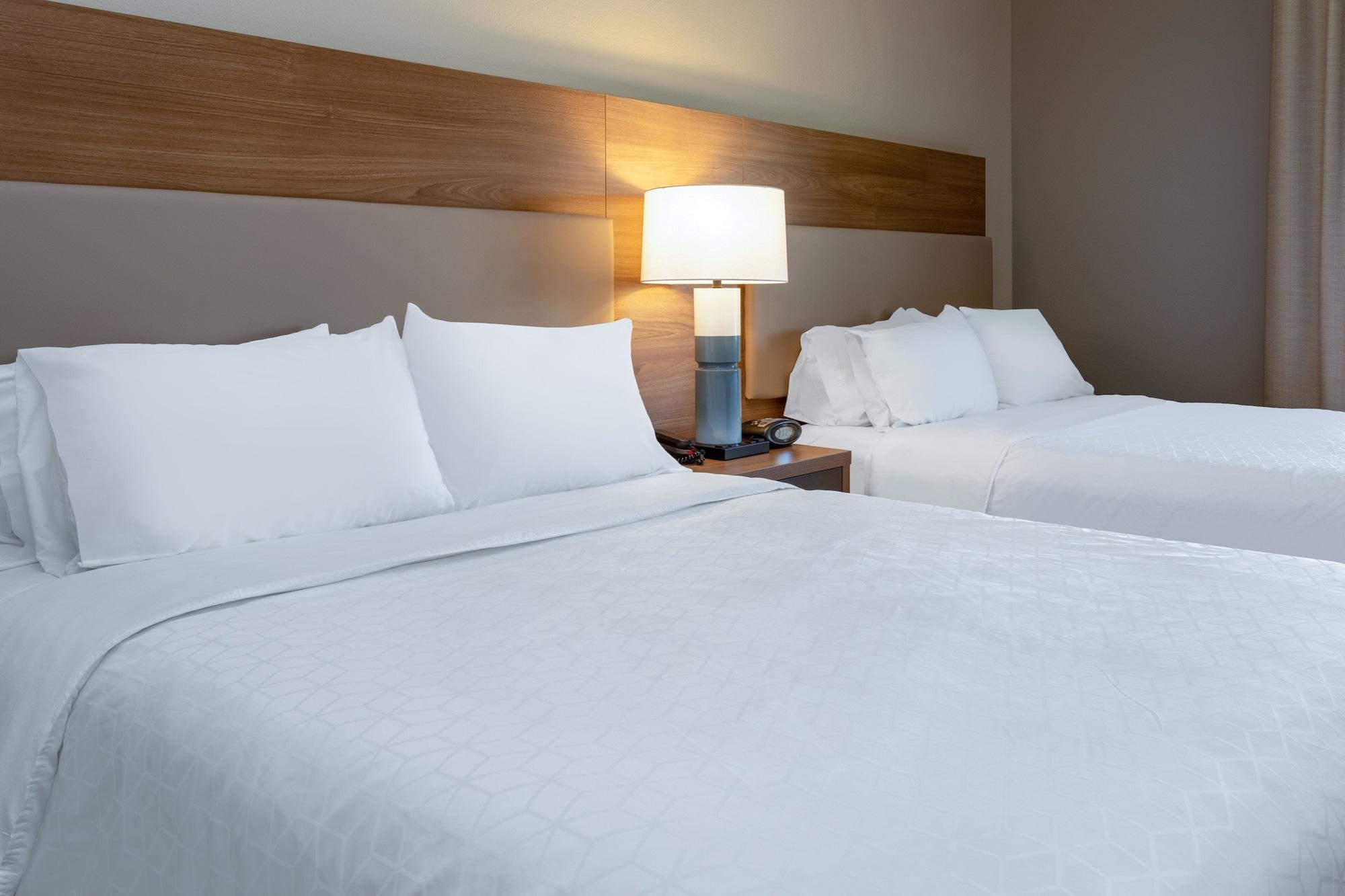 Candlewood By Ihg Hotel