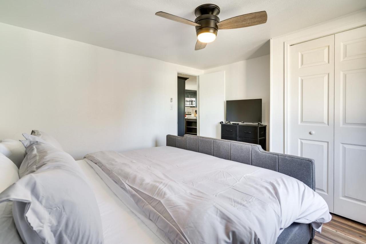 Casa de férias Updated Vacation Near Riverwalk!