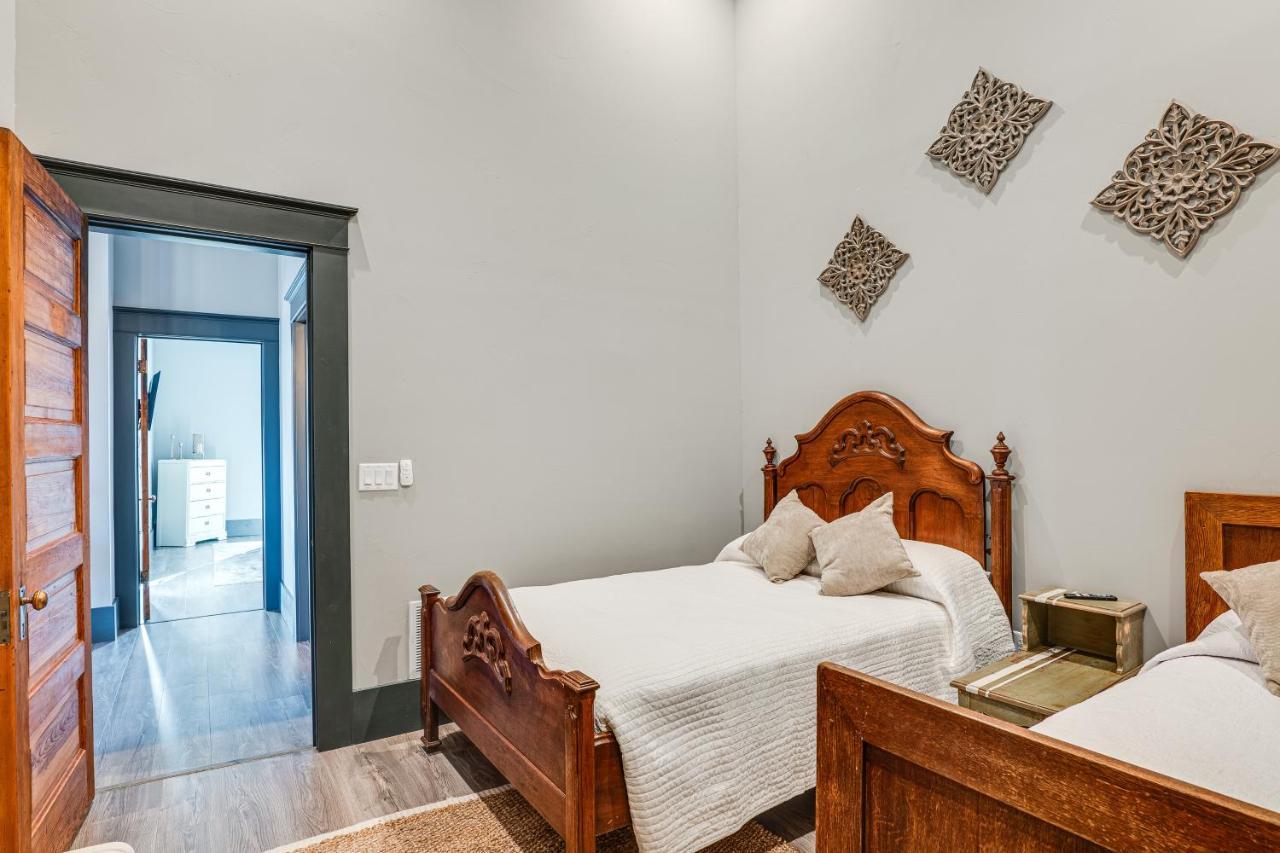 Florence Vacation With Rooftop Deck! *