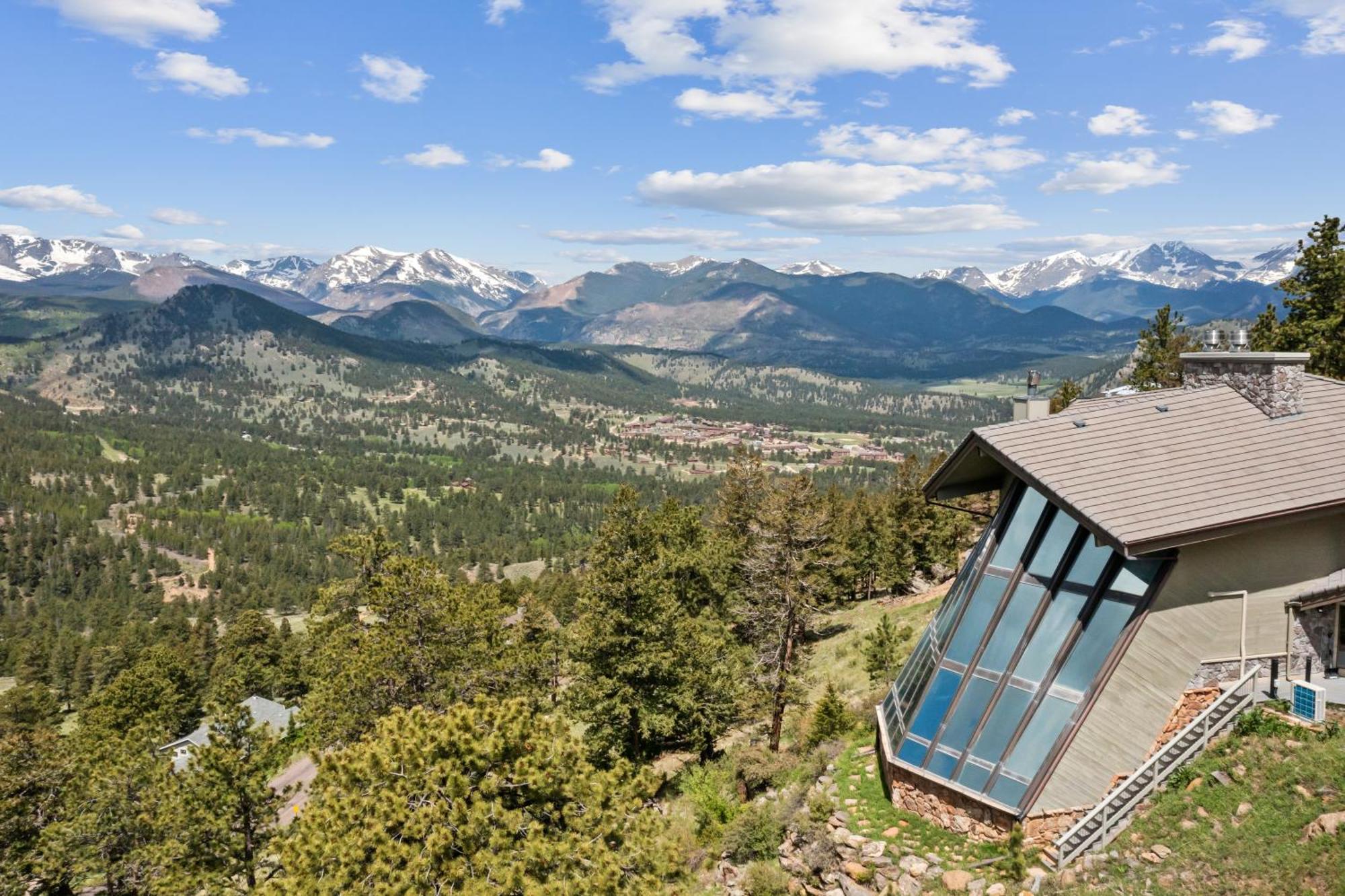 Holiday home Casa De Cristal-epic Views-hottub-sauna-sleeps 10-luxury Linens-stocked Kitchen *
