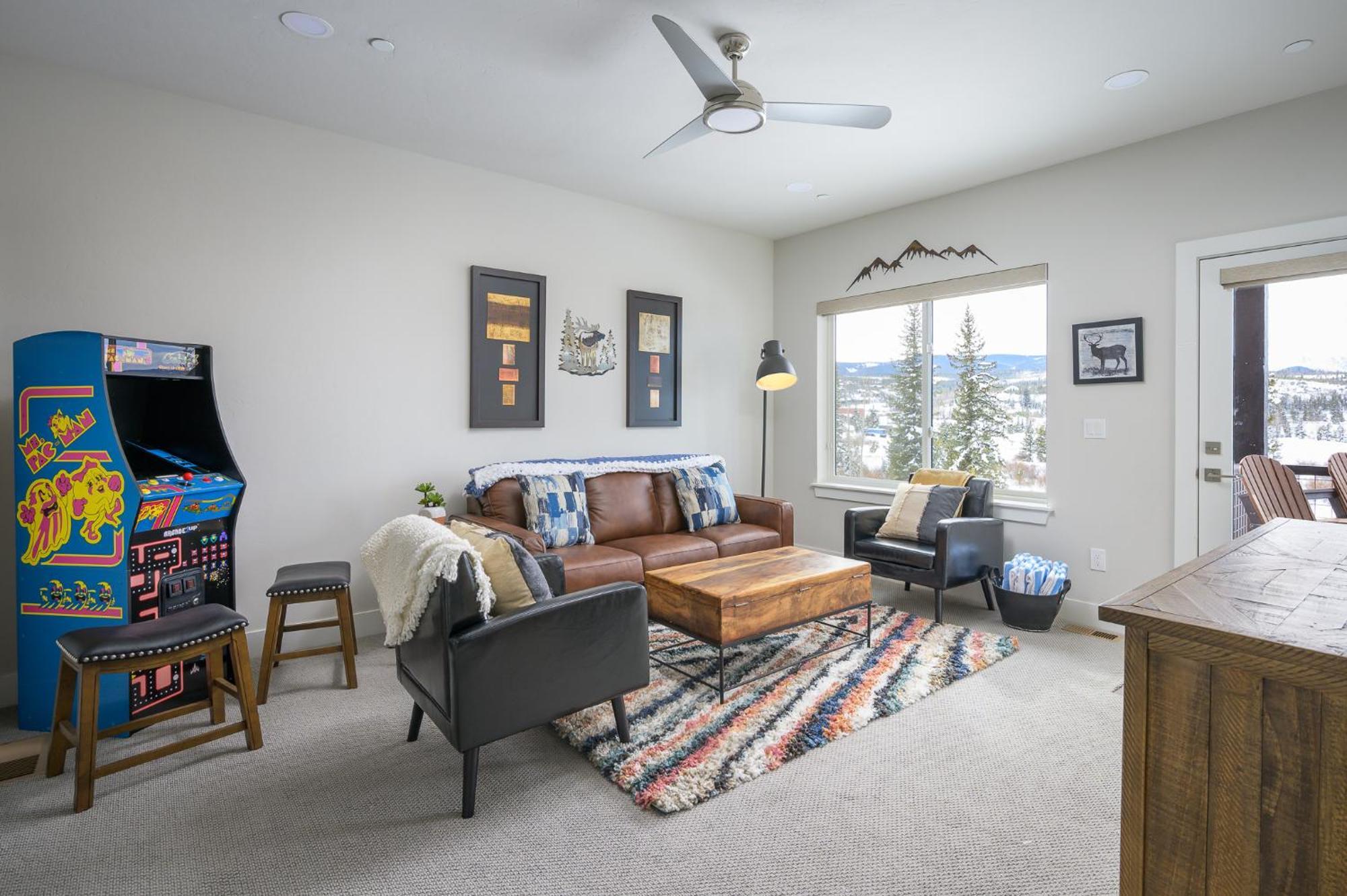 Holiday home New Luxury River Run 129 / Great Views / Hot Tub / Price - $500 Free Activities Daily *
