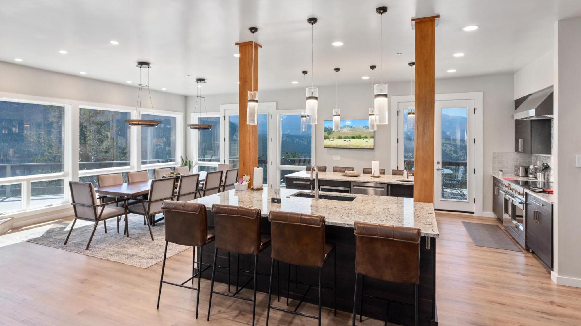 Casa De Cristal-epic Views-hottub-sauna-sleeps 10-luxury Linens-stocked Kitchen Holiday home Estes Park