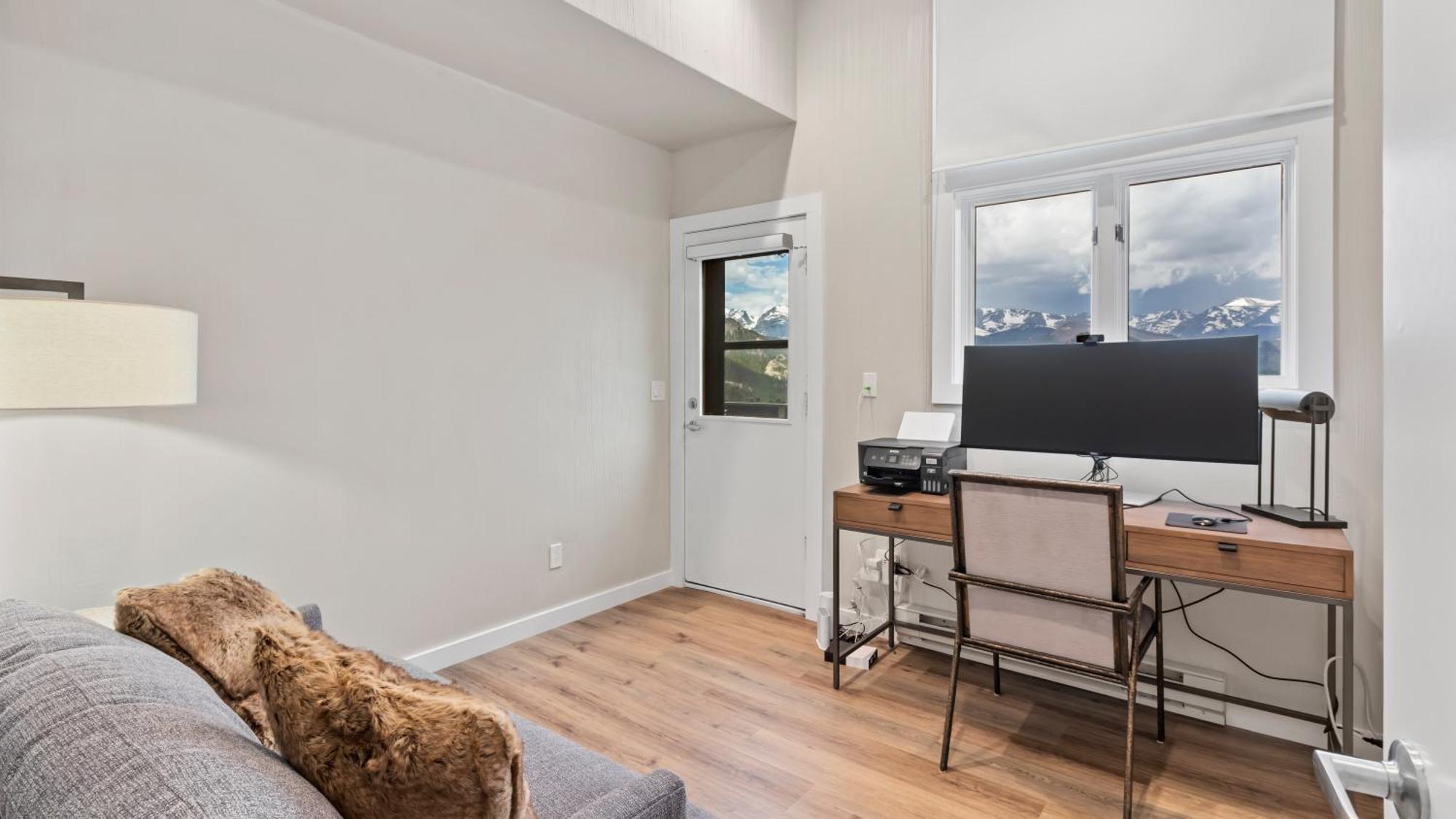 Casa De Cristal-epic Views-hottub-sauna-sleeps 10-luxury Linens-stocked Kitchen Holiday home Estes Park